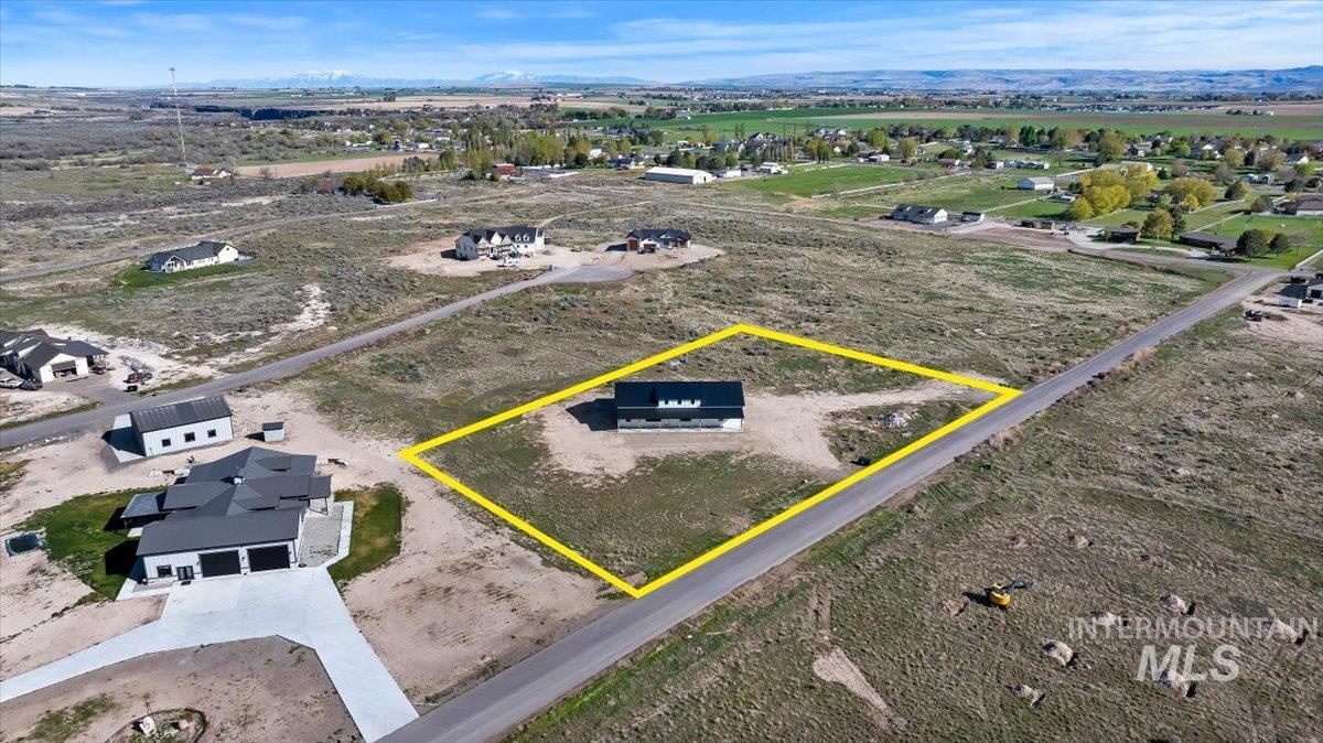 4032 N 3510 E, Kimberly, Idaho 83341, 4 Bedrooms, 2 Bathrooms, Residential For Sale, Price $845,000,MLS 98982495