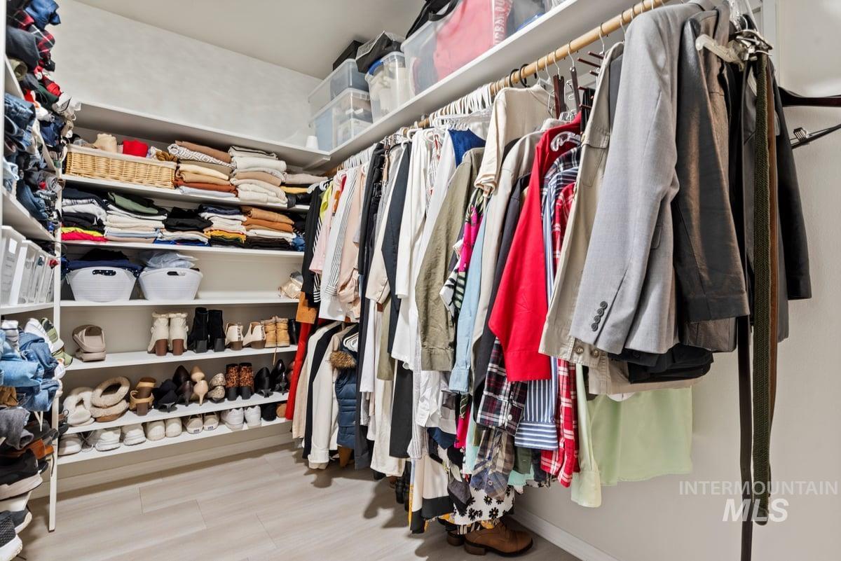 2436 N Heath Ave, Boise, Idaho 83713, 4 Bedrooms, 3 Bathrooms, Residential For Sale, Price $660,000,MLS 98982496