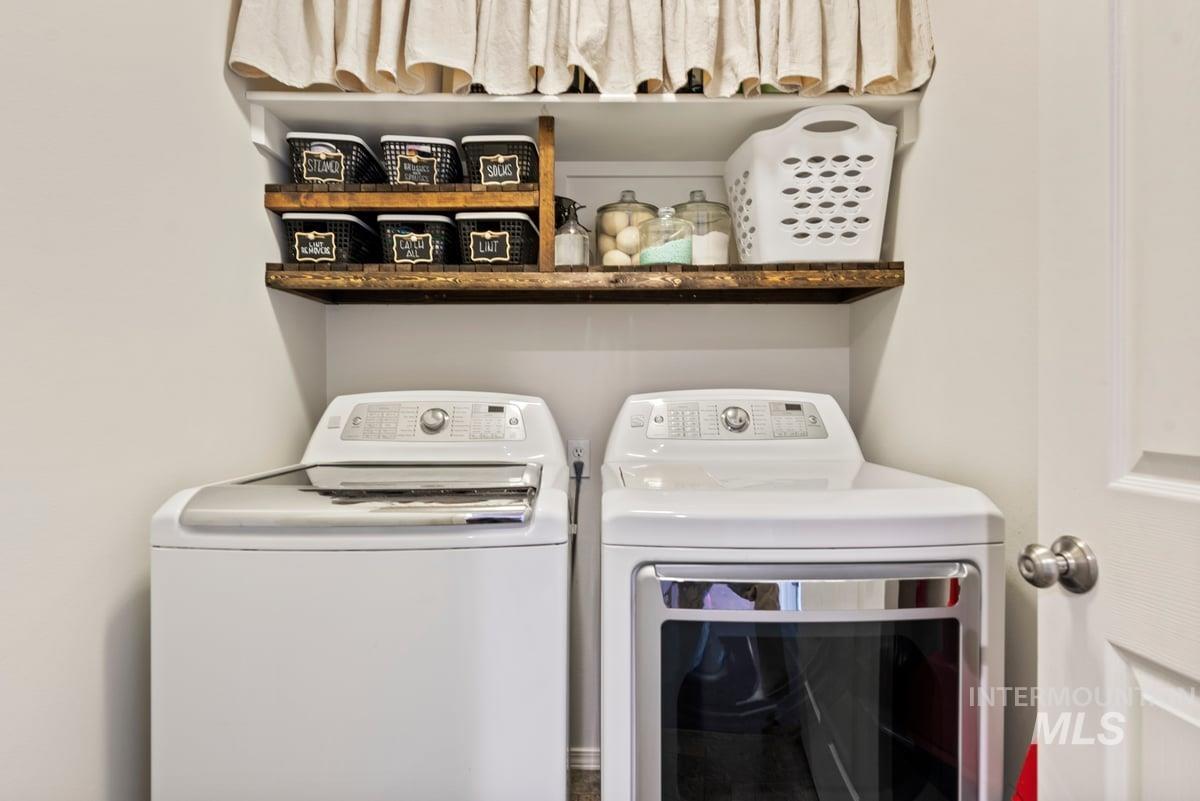 2436 N Heath Ave, Boise, Idaho 83713, 4 Bedrooms, 3 Bathrooms, Residential For Sale, Price $660,000,MLS 98982496