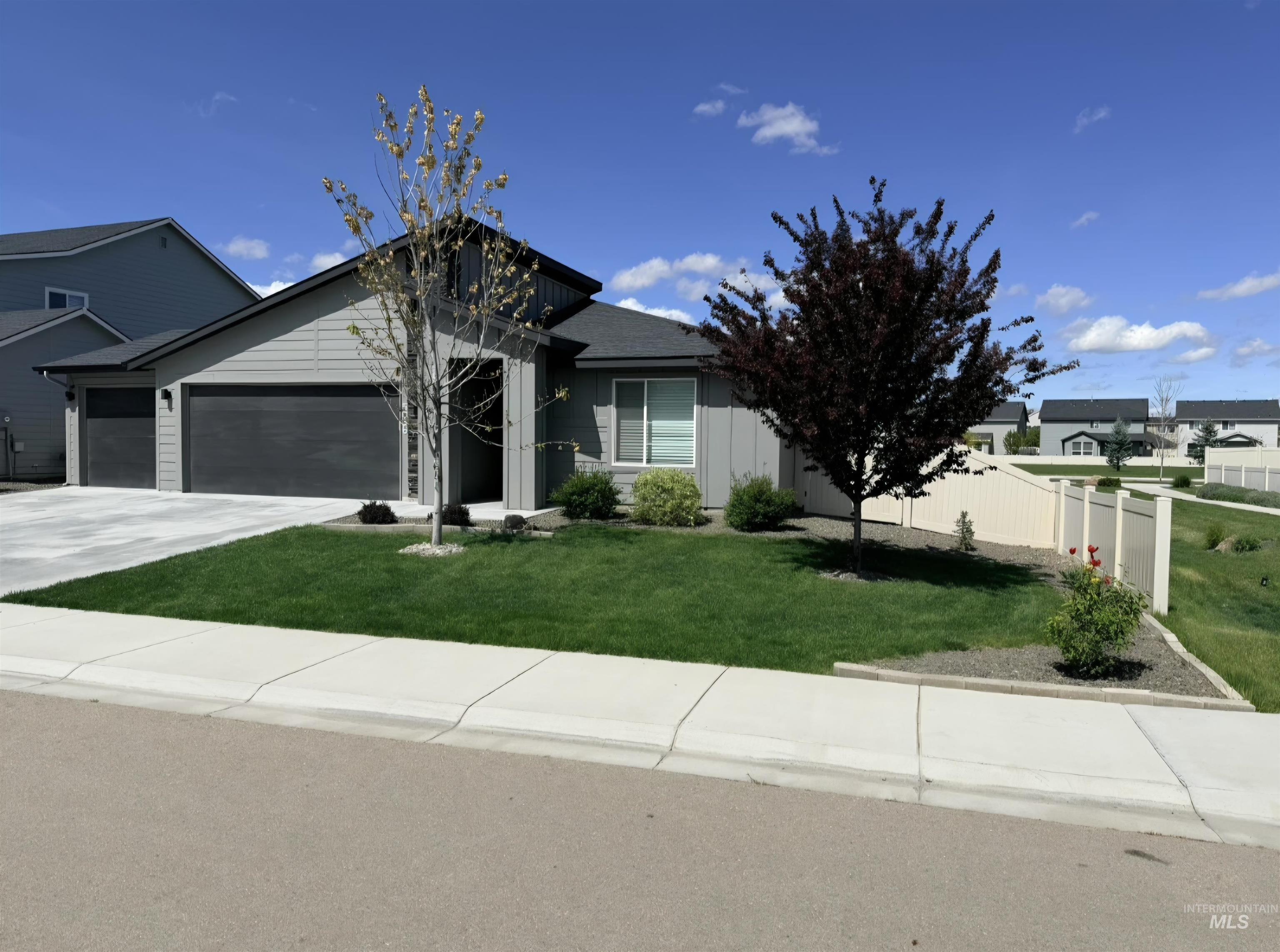 5056 W Sands Basin Dr., Meridian, Idaho 83646, 4 Bedrooms, 2 Bathrooms, Residential For Sale, Price $584,900, 98982497