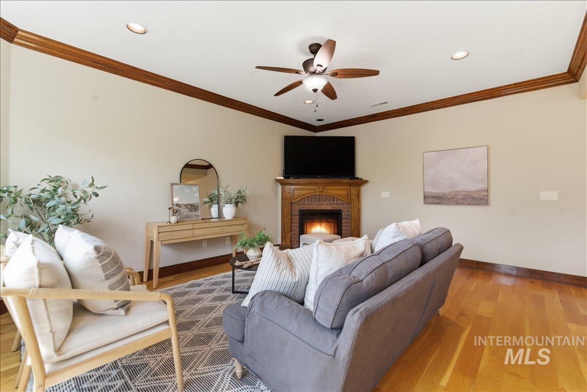 369 E Wexford Lane, Eagle, Idaho 83616, 2 Bedrooms, 2.5 Bathrooms, Residential For Sale, Price $605,000,MLS 98982498