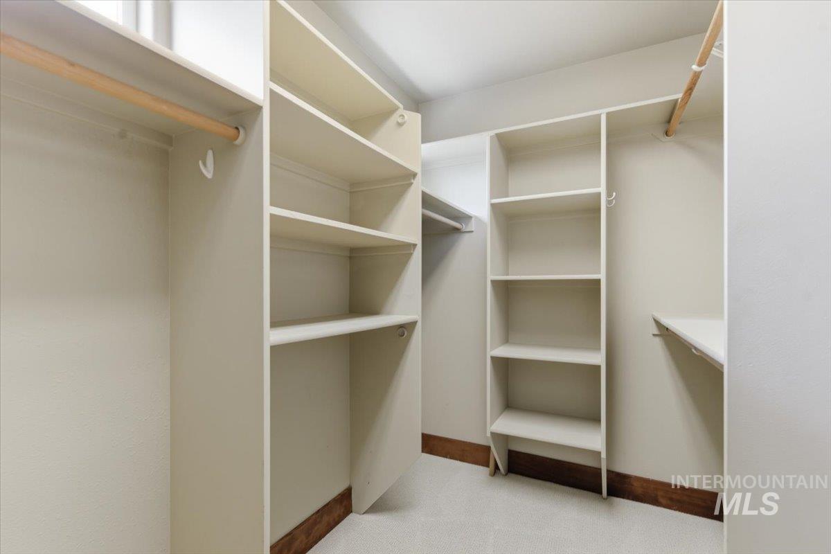 369 E Wexford Lane, Eagle, Idaho 83616, 2 Bedrooms, 2.5 Bathrooms, Residential For Sale, Price $605,000,MLS 98982498