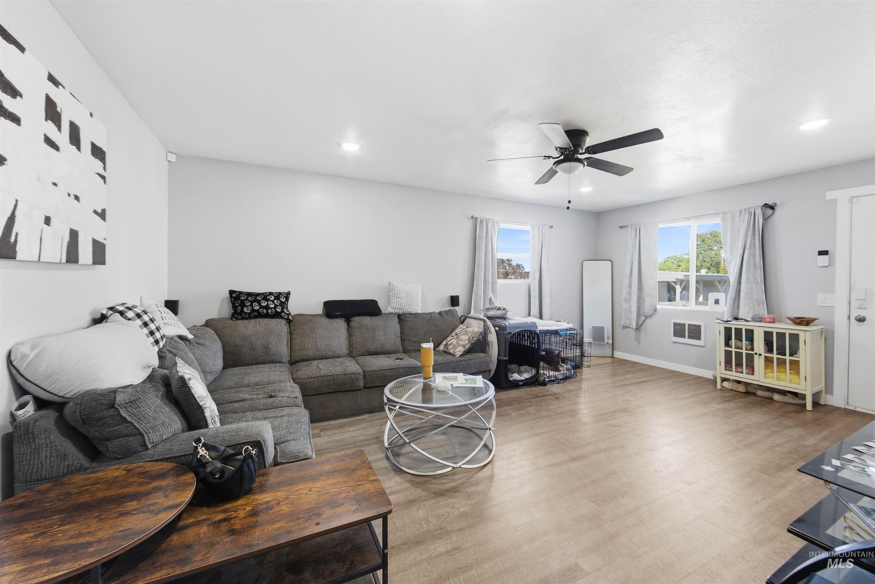 224 S Garden Court, Lewiston, Idaho 83501, 2 Bedrooms, 1 Bathroom, Residential Income For Sale, Price $460,000,MLS 98982501