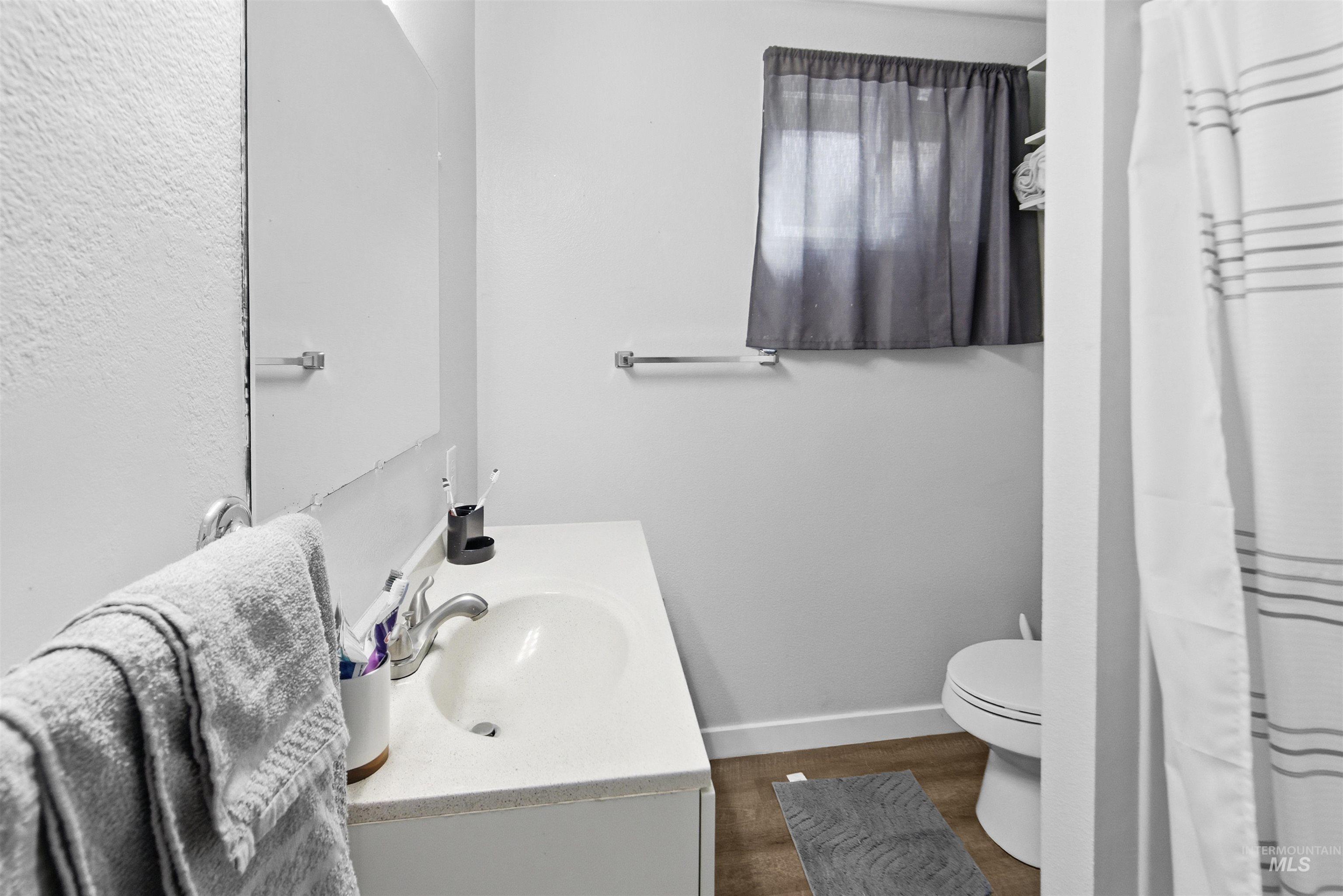 224 S Garden Court, Lewiston, Idaho 83501, 2 Bedrooms, 1 Bathroom, Residential Income For Sale, Price $460,000,MLS 98982501