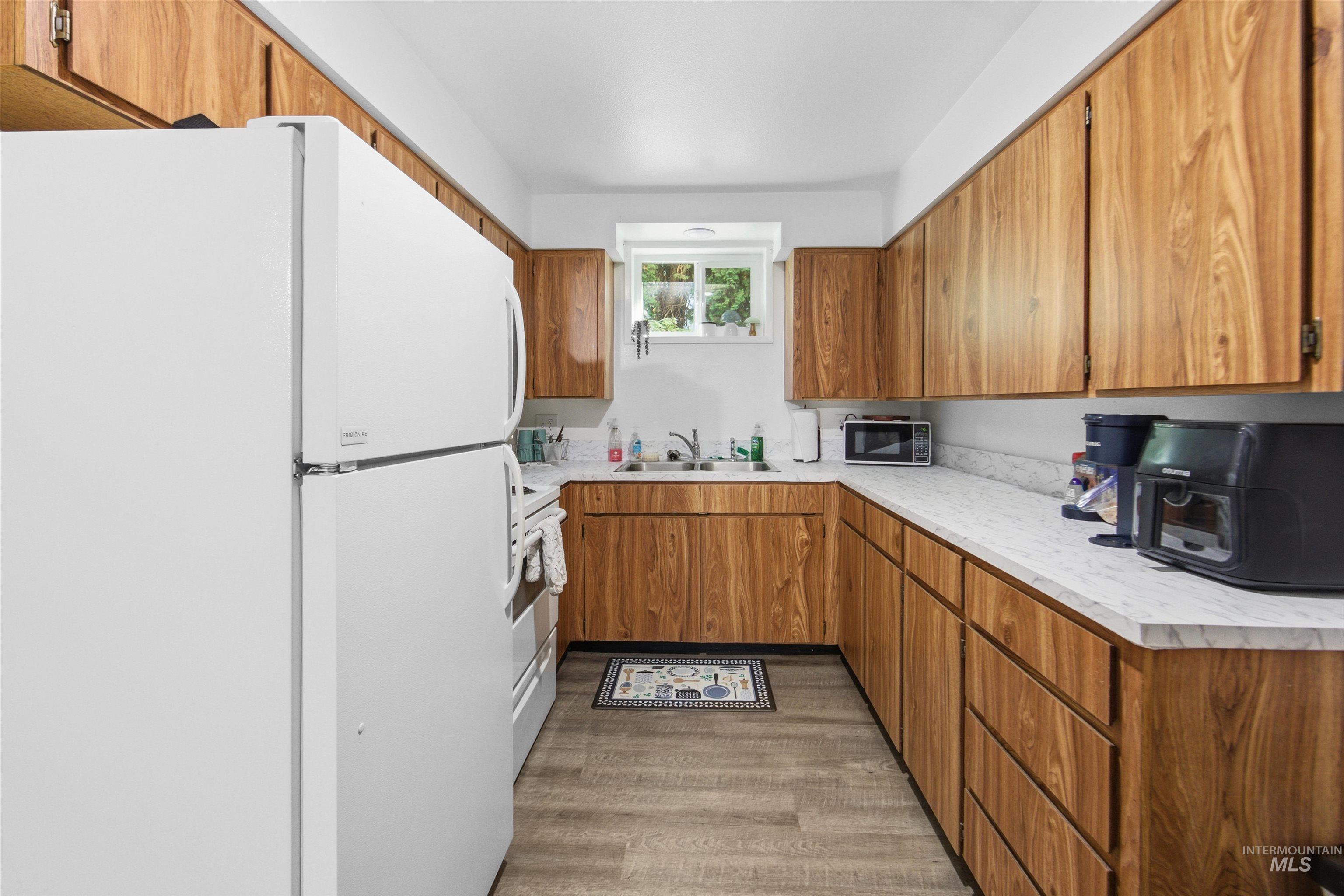 224 S Garden Court, Lewiston, Idaho 83501, 2 Bedrooms, 1 Bathroom, Residential Income For Sale, Price $460,000,MLS 98982501