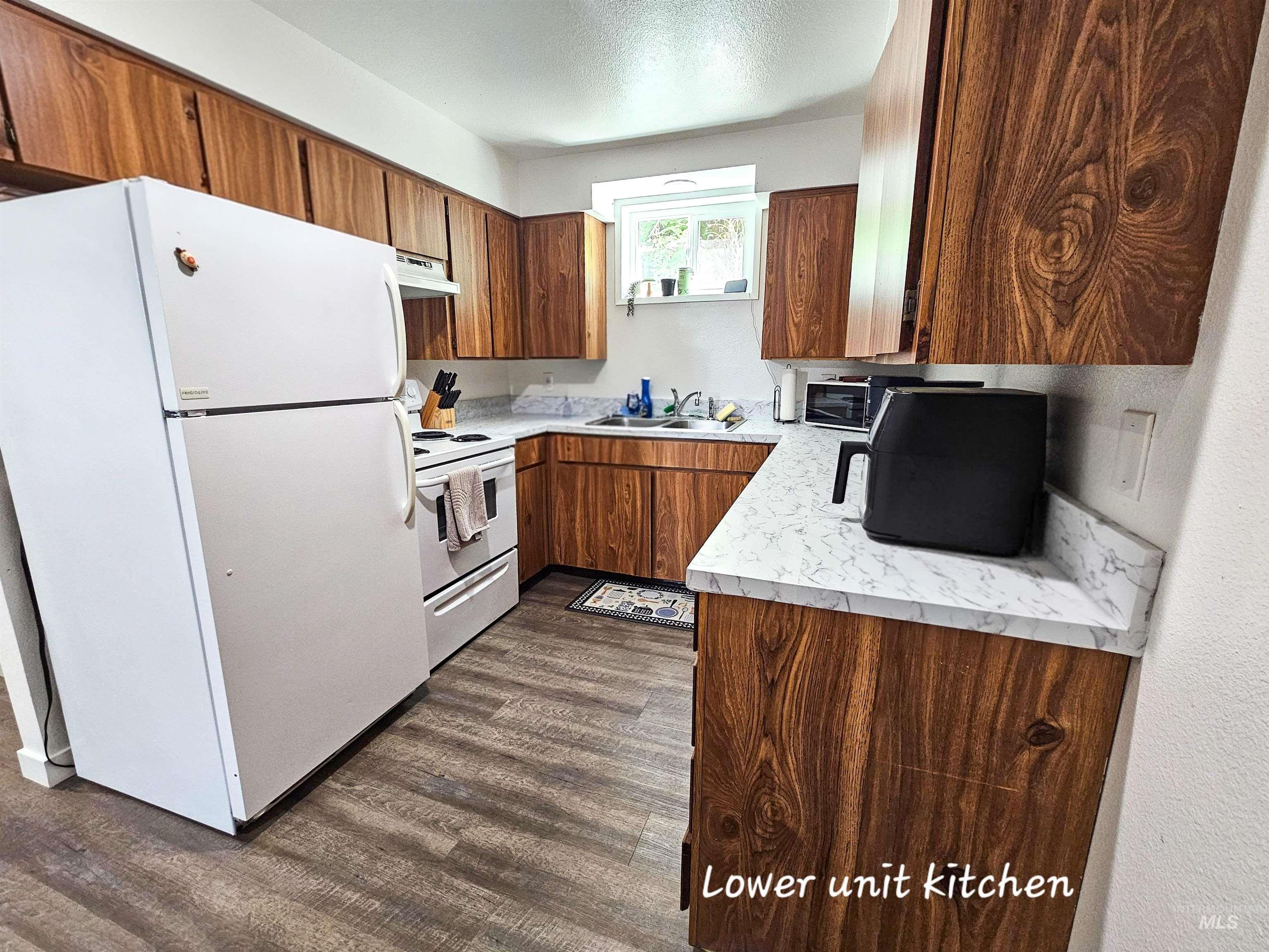224 S Garden Court, Lewiston, Idaho 83501, 2 Bedrooms, 1 Bathroom, Residential Income For Sale, Price $439,000,MLS 98982501