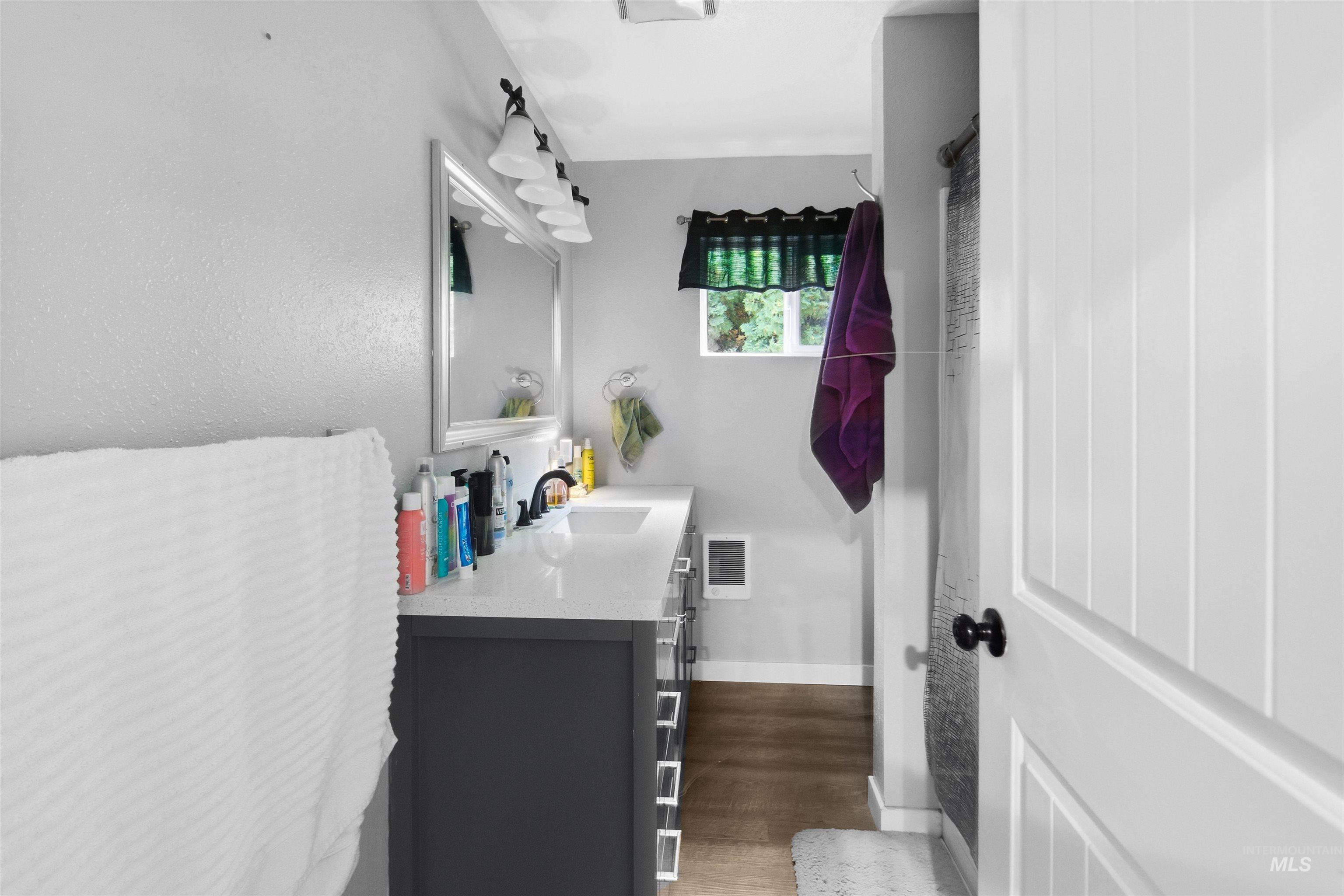 224 S Garden Court, Lewiston, Idaho 83501, 2 Bedrooms, 1 Bathroom, Residential Income For Sale, Price $460,000,MLS 98982501