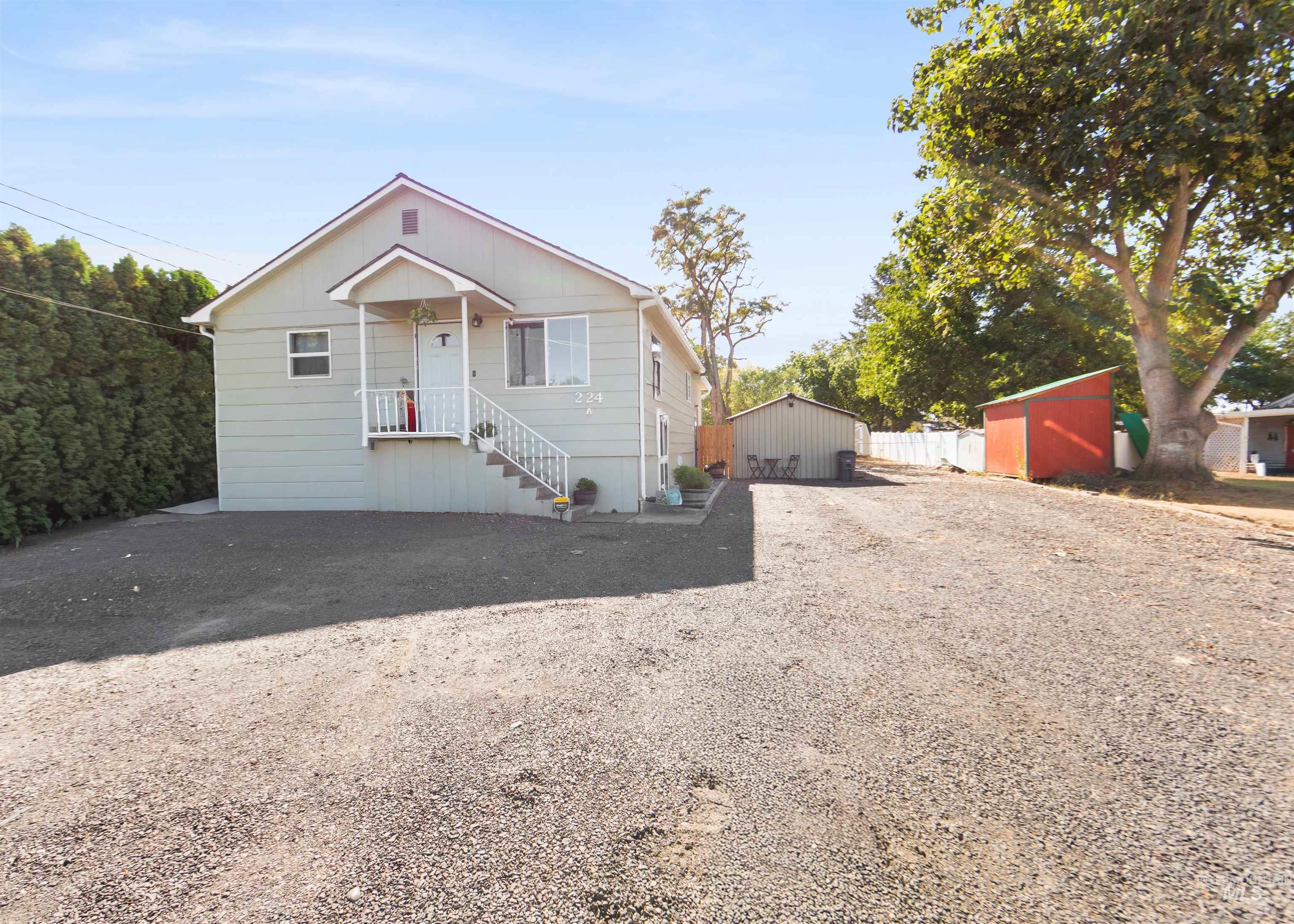 224 S Garden Court, Lewiston, Idaho 83501, 2 Bedrooms, 1 Bathroom, Residential Income For Sale, Price $439,000, 98982501