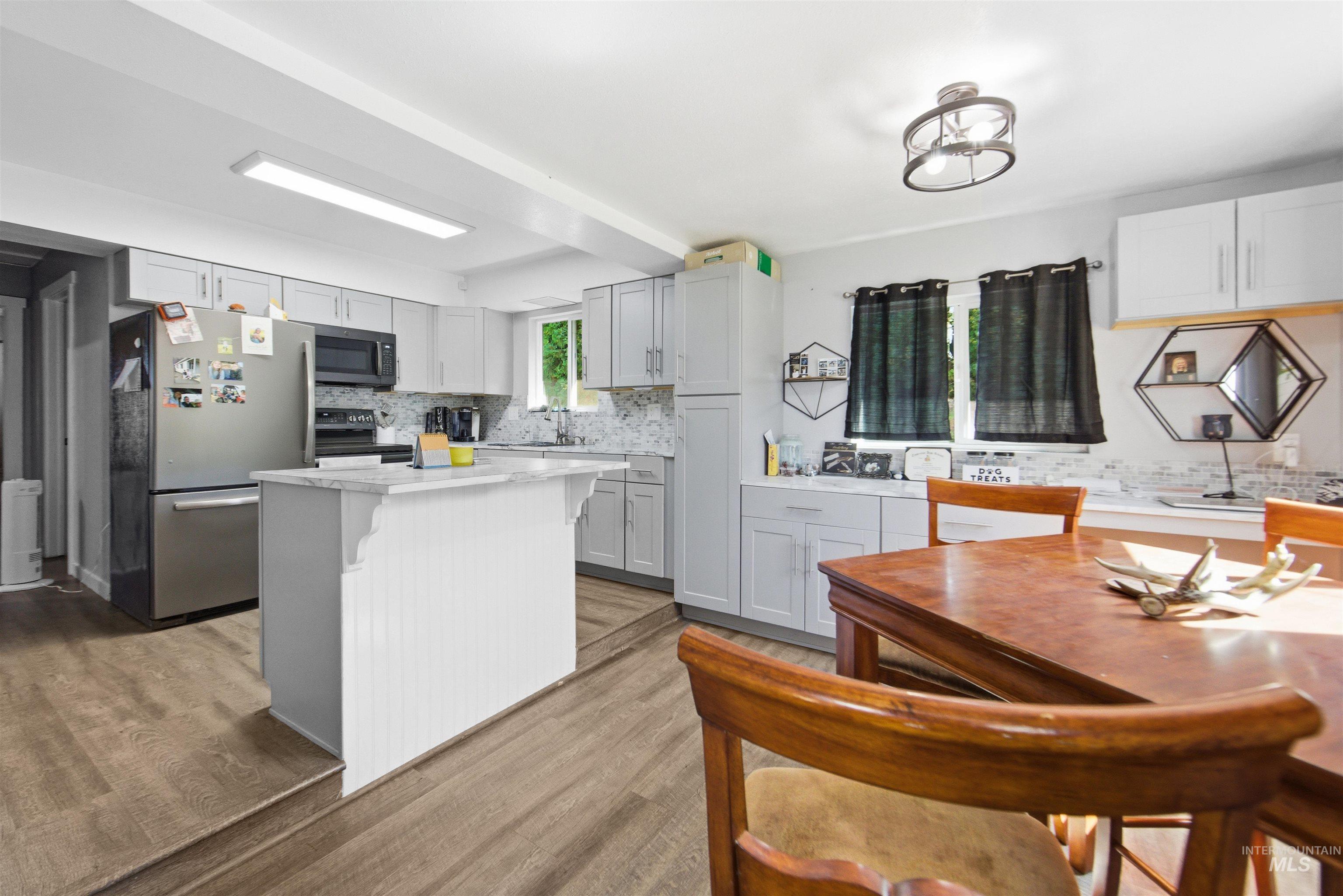 224 S Garden Court, Lewiston, Idaho 83501, 2 Bedrooms, 1 Bathroom, Residential Income For Sale, Price $460,000,MLS 98982501