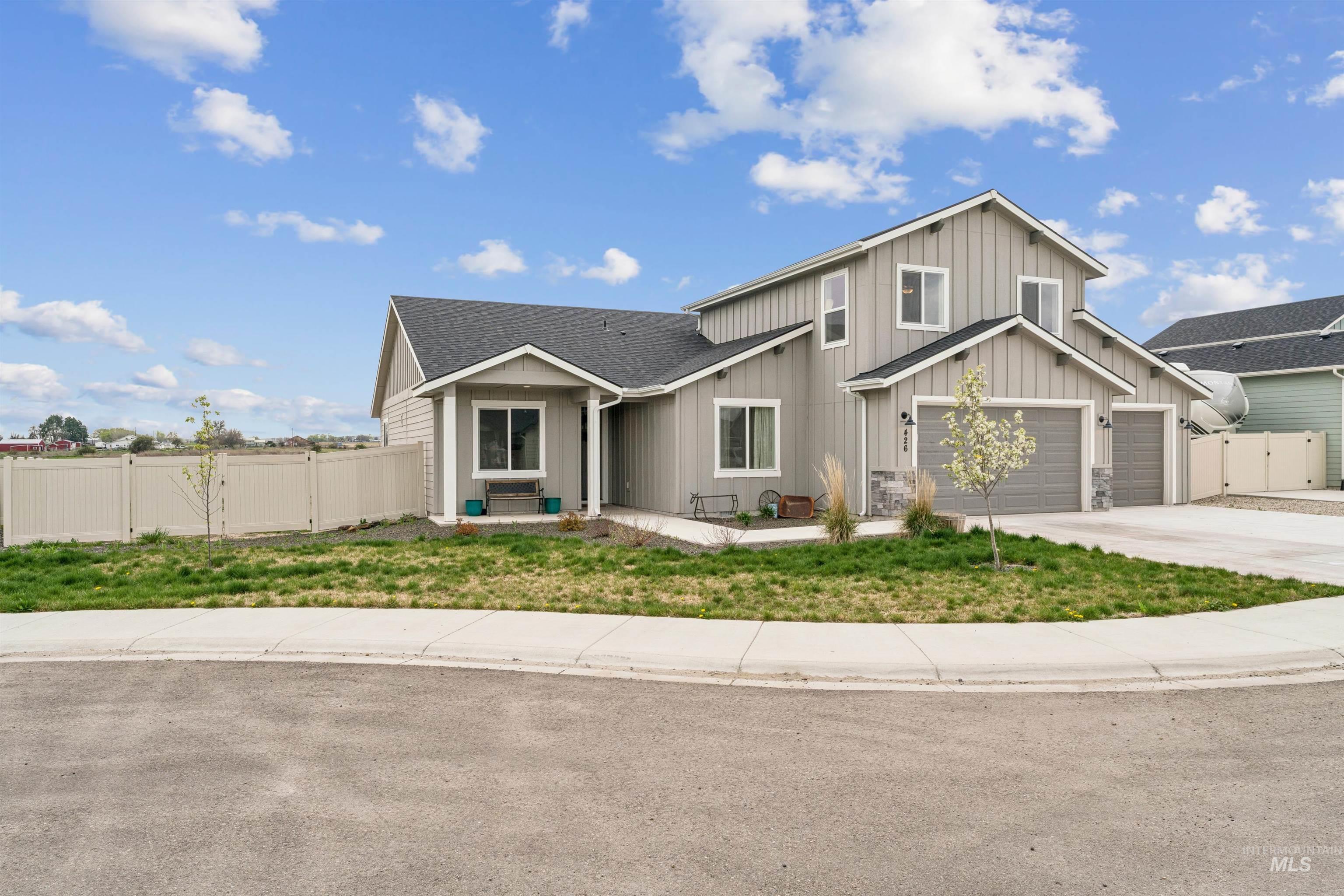 426 October Sky Street, New Plymouth, Idaho 83655, 4 Bedrooms, 3.5 Bathrooms, Residential For Sale, Price $490,000, 98982503