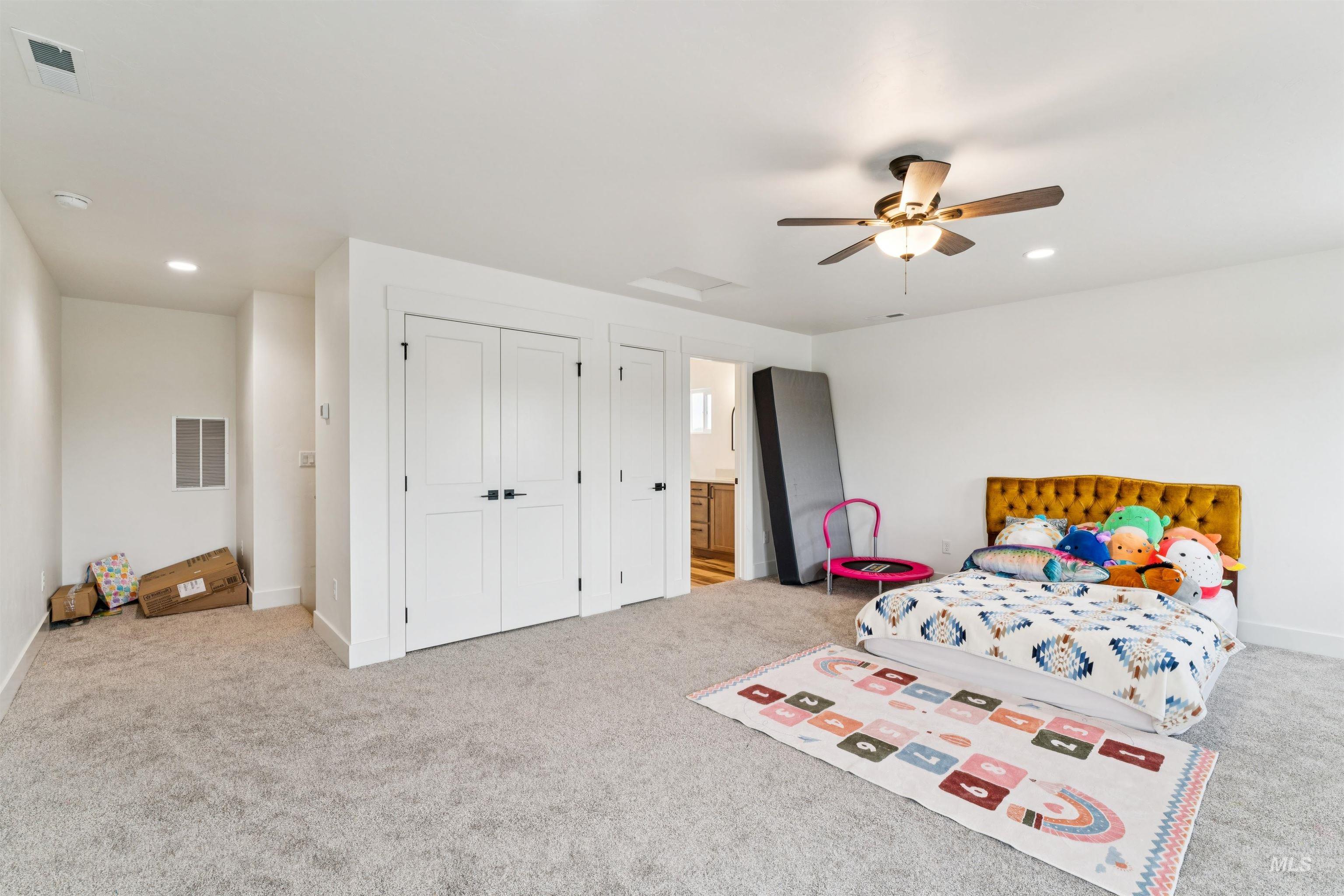 426 October Sky Street, New Plymouth, Idaho 83655, 4 Bedrooms, 3.5 Bathrooms, Residential For Sale, Price $490,000, 98982503