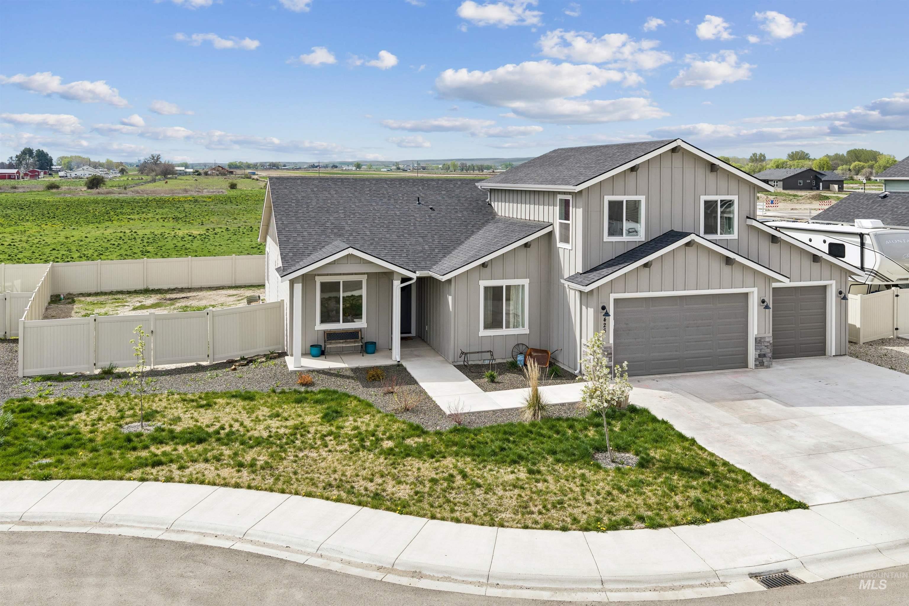 426 October Sky Street, New Plymouth, Idaho 83655, 4 Bedrooms, 3.5 Bathrooms, Residential For Sale, Price $490,000, 98982503