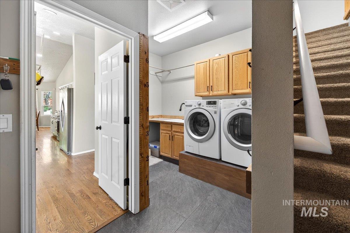 2180 E Dworshak Ct, Meridian, Idaho 83642, 4 Bedrooms, 2.5 Bathrooms, Residential For Sale, Price $635,000, 98982504