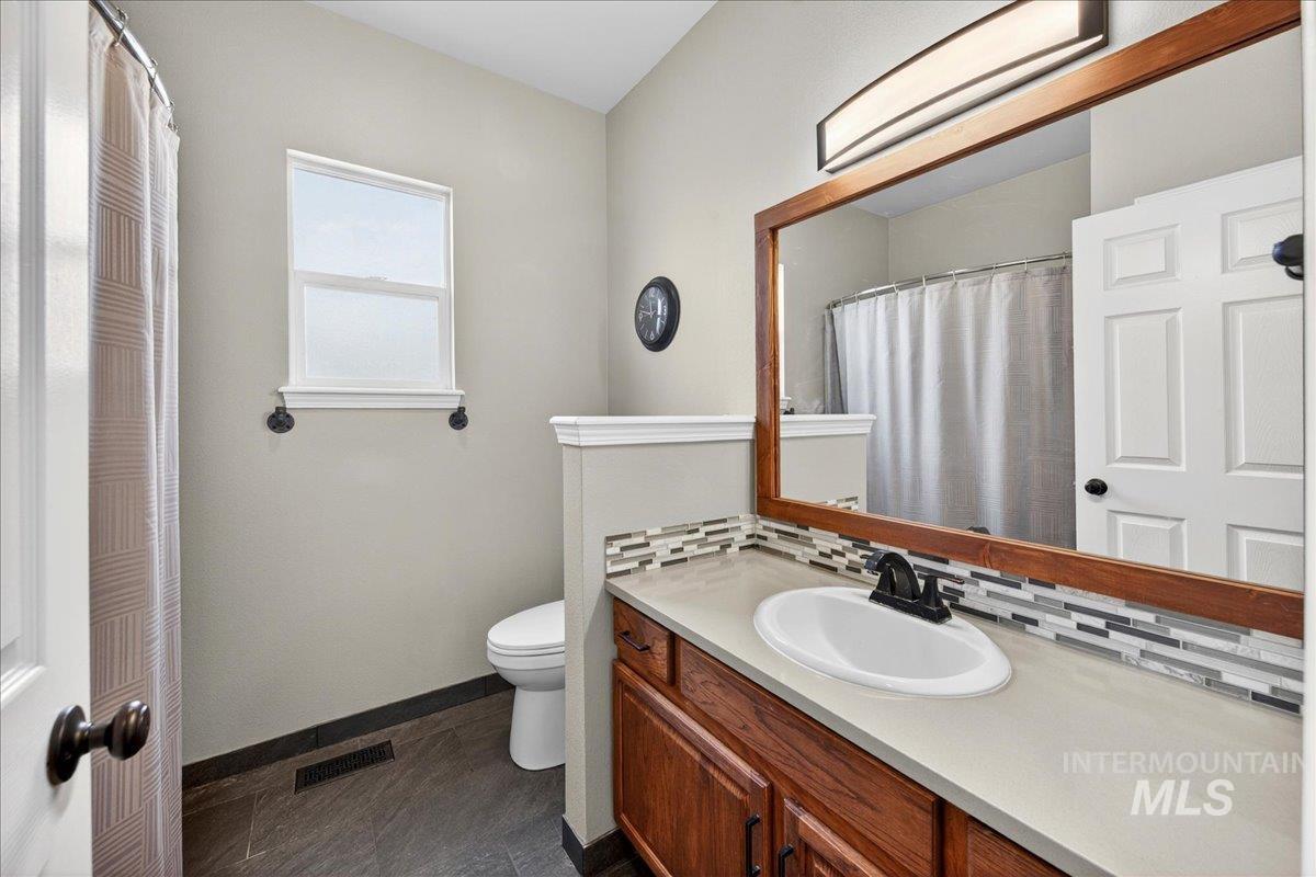 2180 E Dworshak Ct, Meridian, Idaho 83642, 4 Bedrooms, 2.5 Bathrooms, Residential For Sale, Price $635,000, 98982504