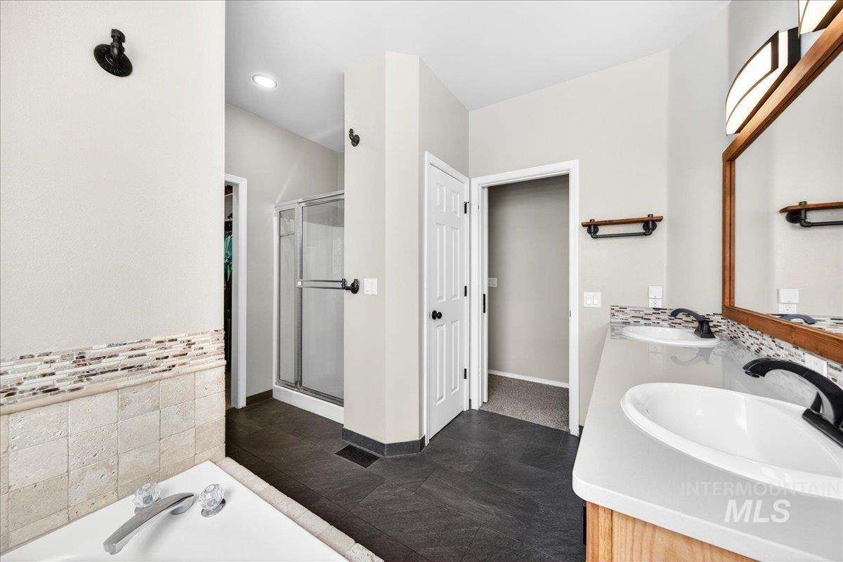 2180 E Dworshak Ct, Meridian, Idaho 83642, 4 Bedrooms, 2.5 Bathrooms, Residential For Sale, Price $635,000, 98982504