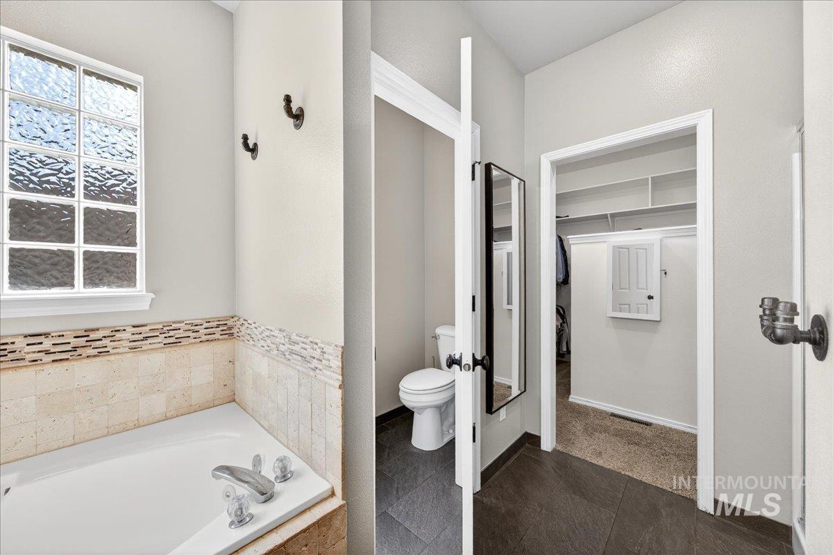 2180 E Dworshak Ct, Meridian, Idaho 83642, 4 Bedrooms, 2.5 Bathrooms, Residential For Sale, Price $635,000, 98982504