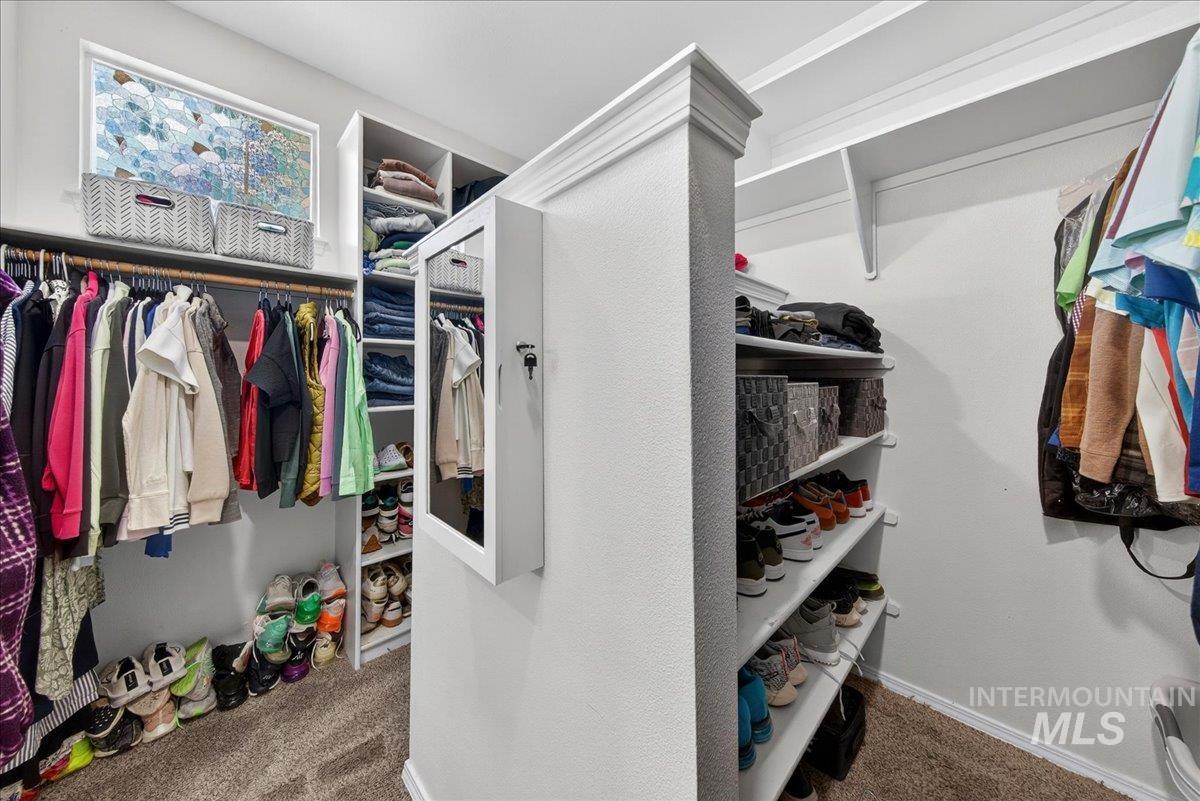 2180 E Dworshak Ct, Meridian, Idaho 83642, 4 Bedrooms, 2.5 Bathrooms, Residential For Sale, Price $635,000, 98982504