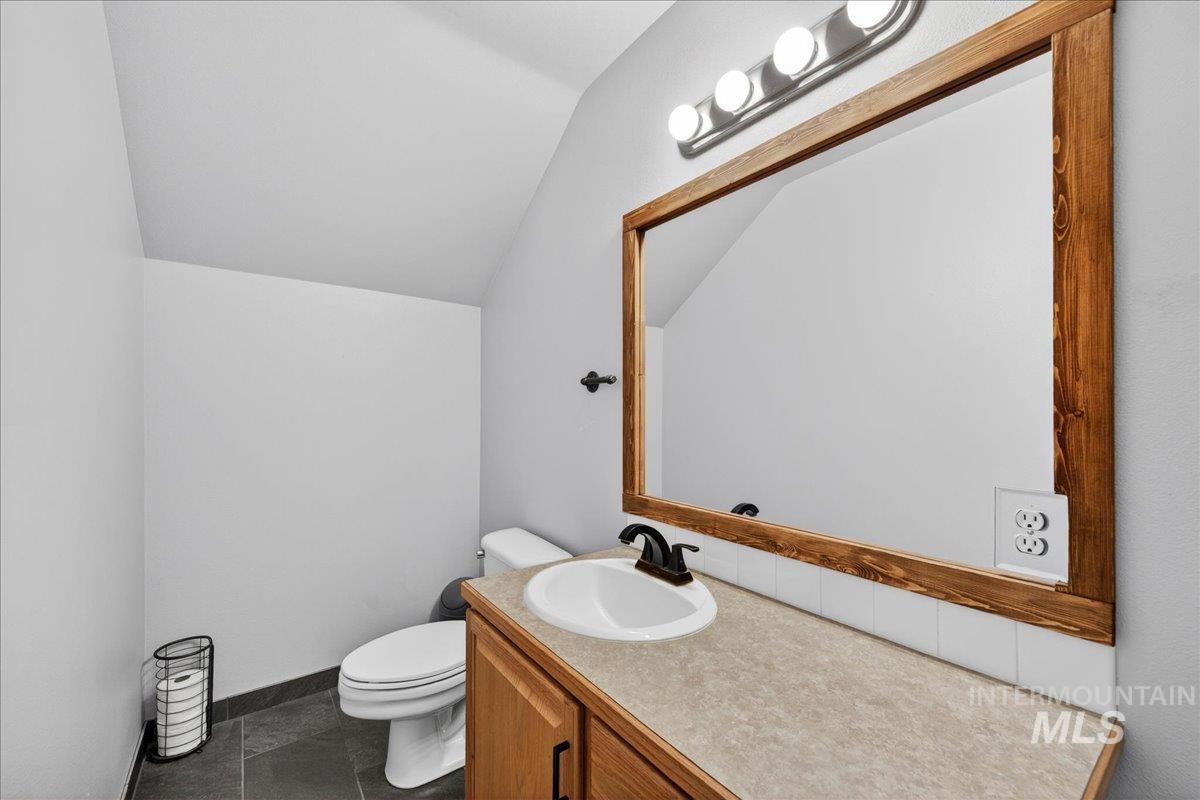 2180 E Dworshak Ct, Meridian, Idaho 83642, 4 Bedrooms, 2.5 Bathrooms, Residential For Sale, Price $635,000, 98982504