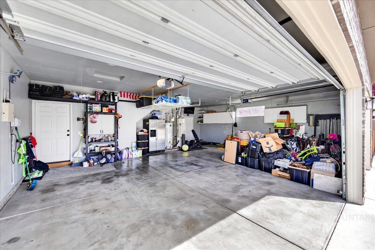 2180 E Dworshak Ct, Meridian, Idaho 83642, 4 Bedrooms, 2.5 Bathrooms, Residential For Sale, Price $635,000, 98982504