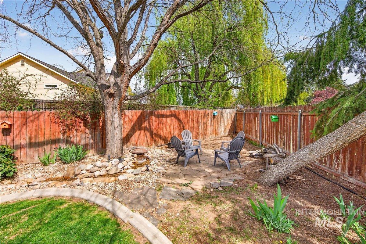 2180 E Dworshak Ct, Meridian, Idaho 83642, 4 Bedrooms, 2.5 Bathrooms, Residential For Sale, Price $635,000, 98982504