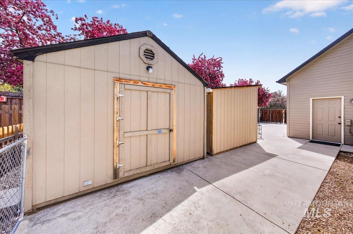 2180 E Dworshak Ct, Meridian, Idaho 83642, 4 Bedrooms, 2.5 Bathrooms, Residential For Sale, Price $635,000, 98982504