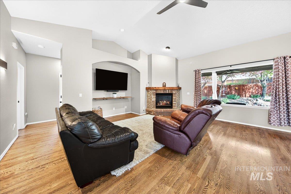 2180 E Dworshak Ct, Meridian, Idaho 83642, 4 Bedrooms, 2.5 Bathrooms, Residential For Sale, Price $635,000, 98982504