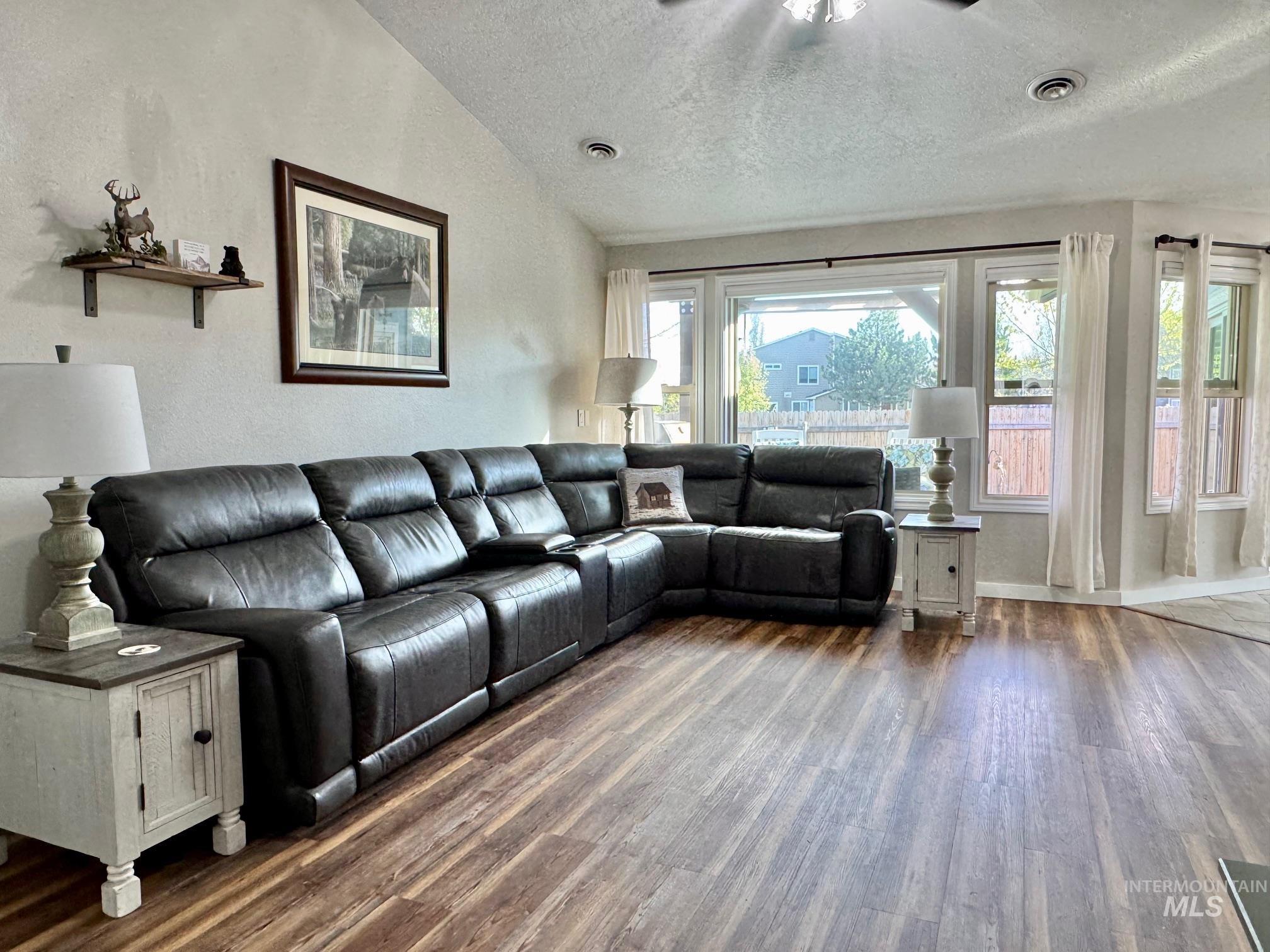 16825 N Darmady, Nampa, Idaho 83687, 3 Bedrooms, 2 Bathrooms, Residential For Sale, Price $424,900, 98982505