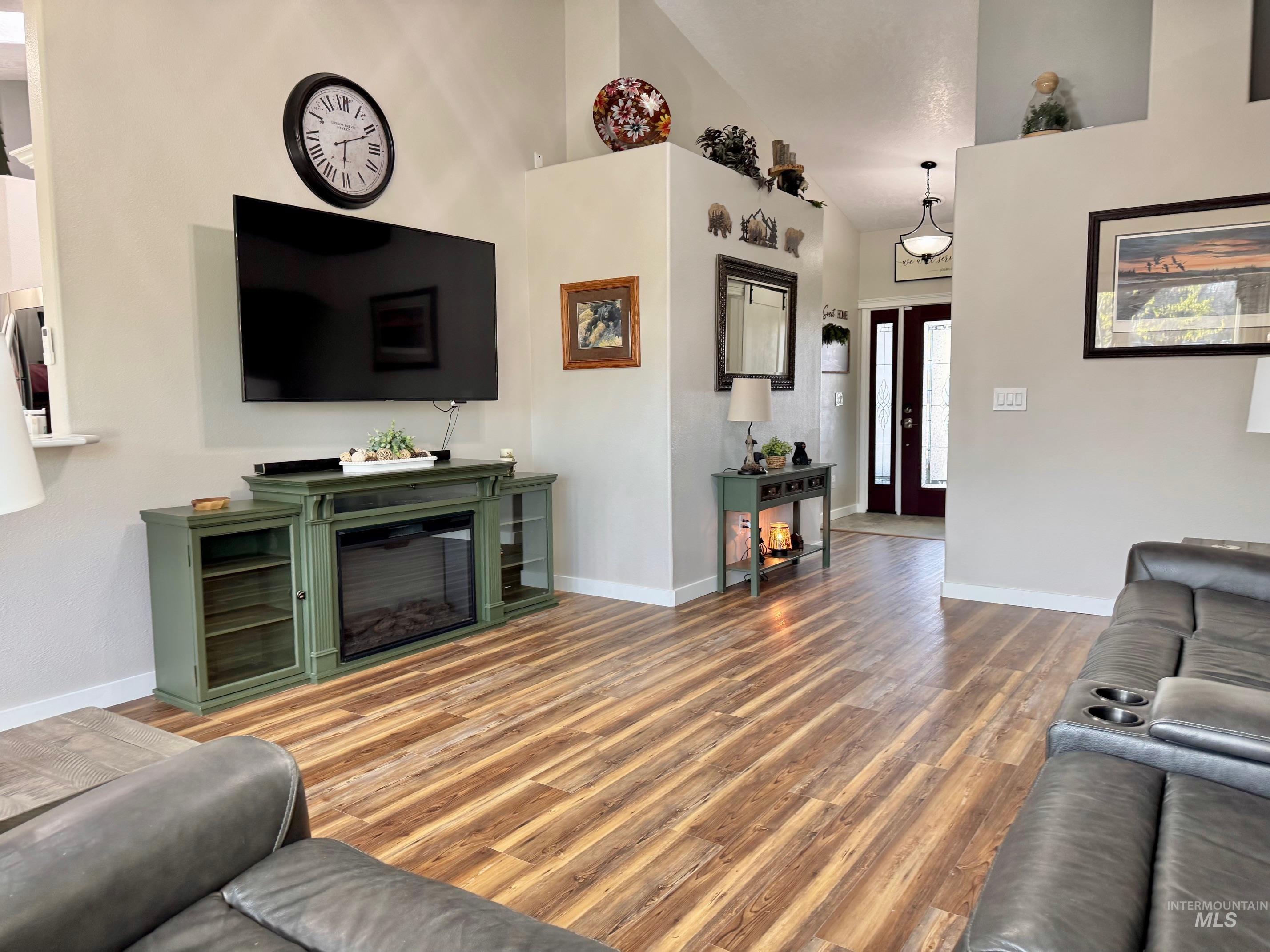 16825 N Darmady, Nampa, Idaho 83687, 3 Bedrooms, 2 Bathrooms, Residential For Sale, Price $424,900, 98982505