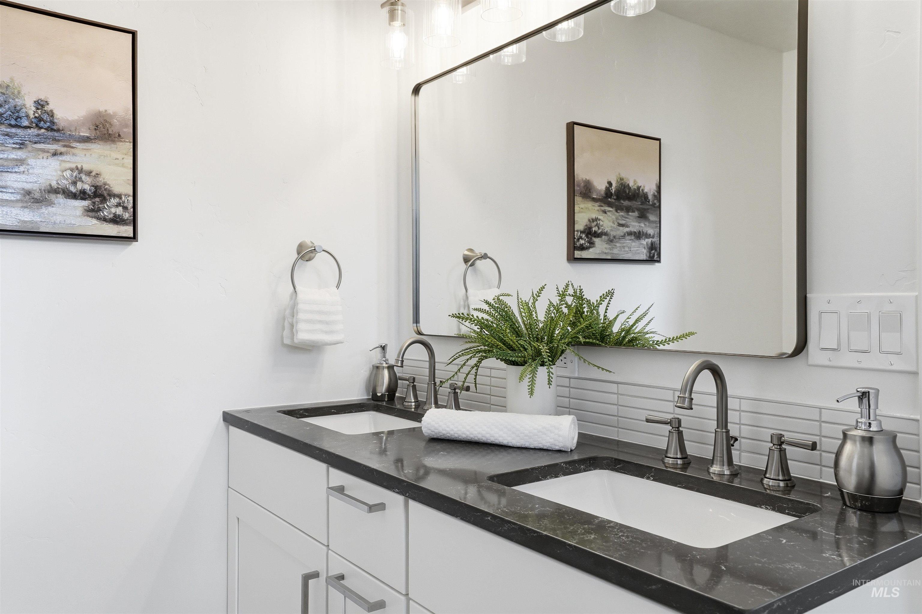 9225 W Landmark St, Boise, Idaho 83704, 3 Bedrooms, 2 Bathrooms, Residential For Sale, Price $455,000, 98982506