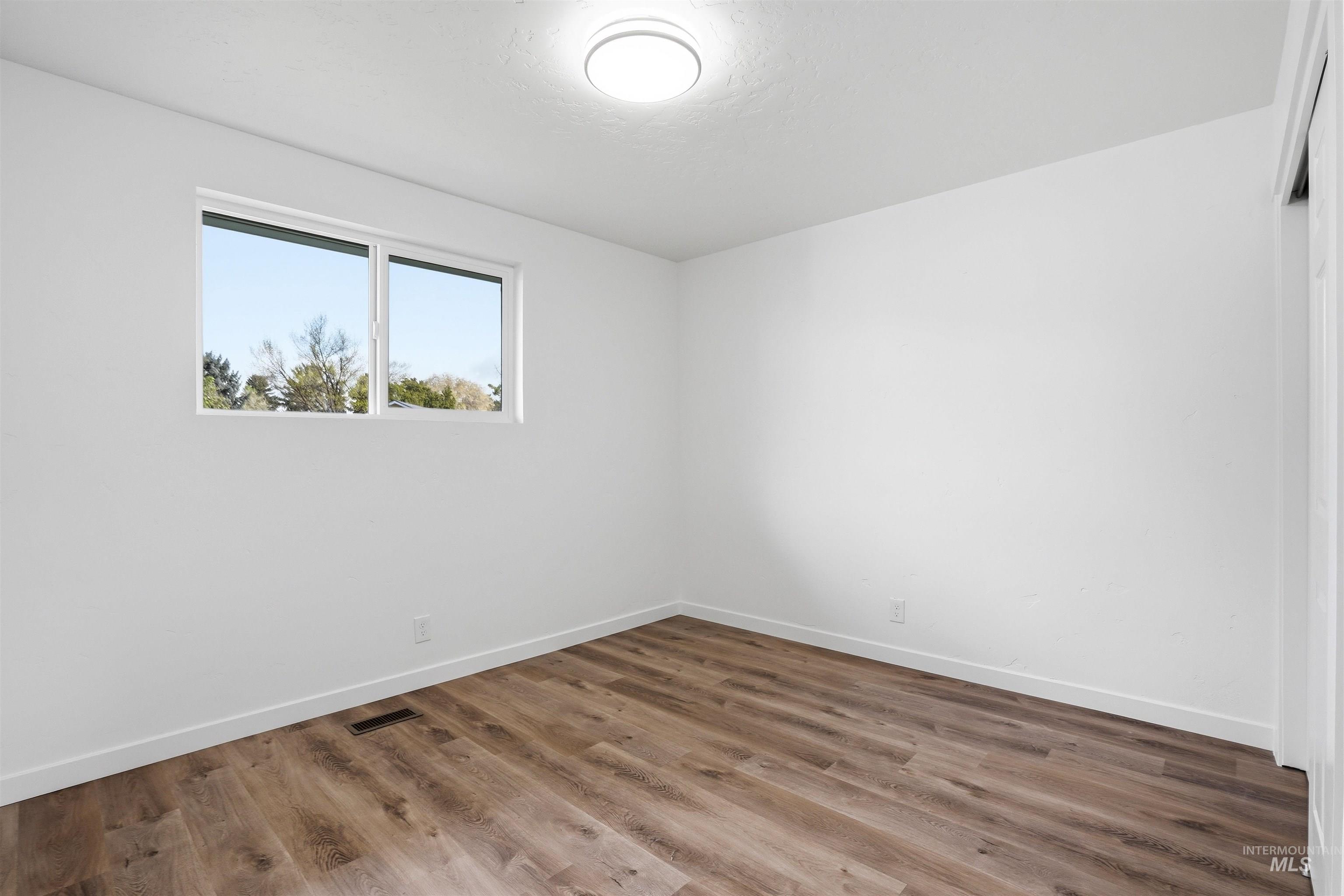 9225 W Landmark St, Boise, Idaho 83704, 3 Bedrooms, 2 Bathrooms, Residential For Sale, Price $455,000, 98982506