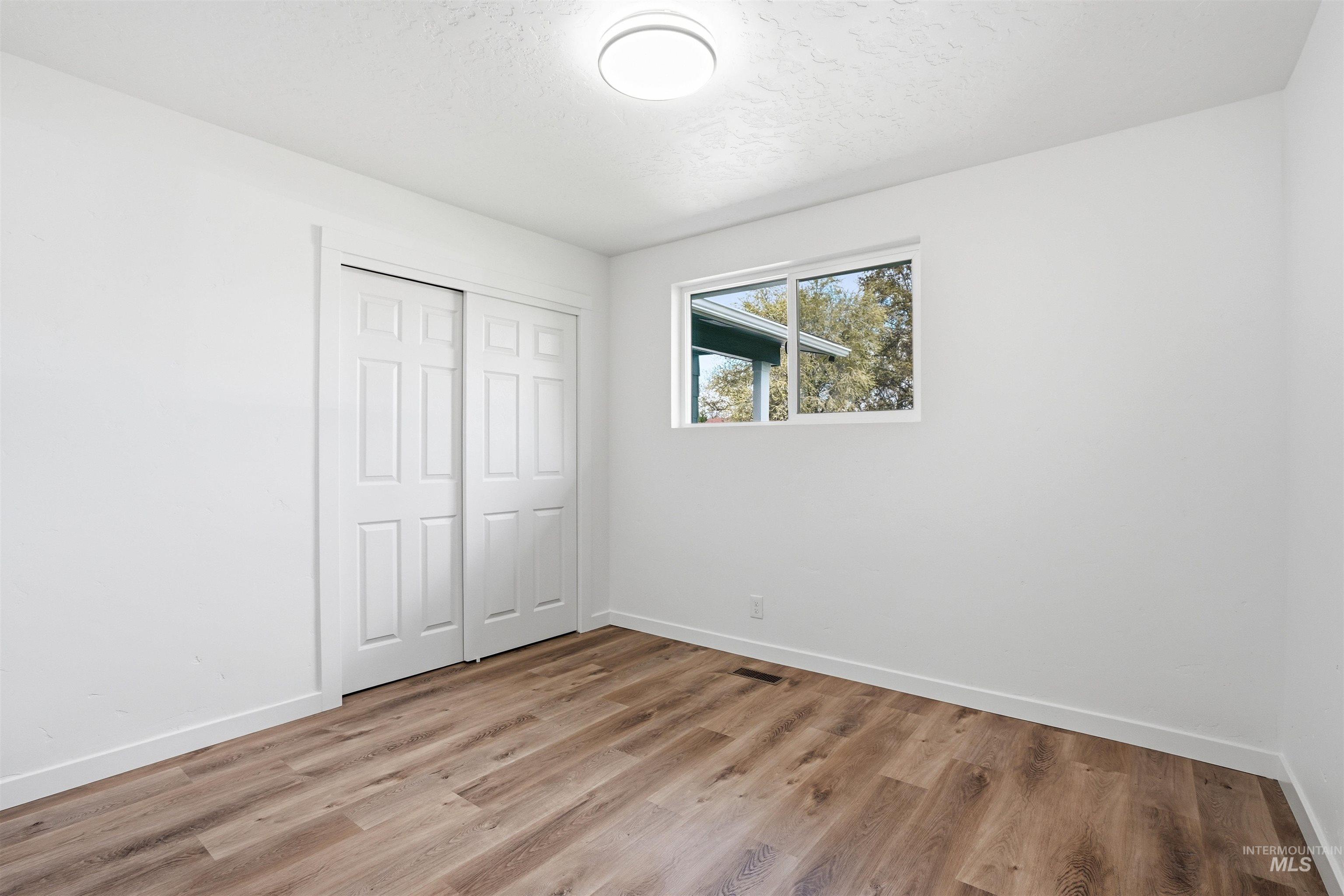 9225 W Landmark St, Boise, Idaho 83704, 3 Bedrooms, 2 Bathrooms, Residential For Sale, Price $455,000, 98982506