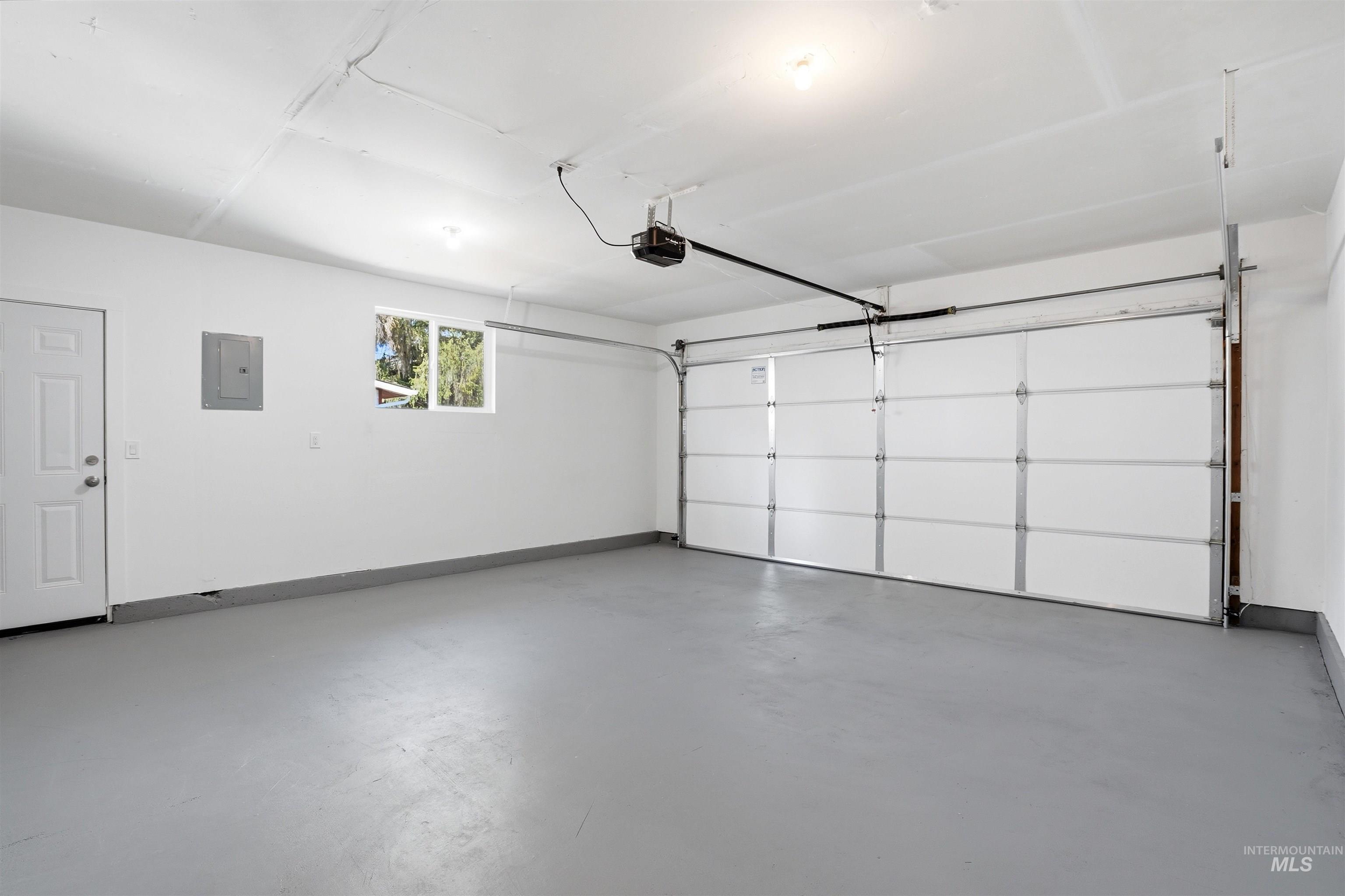 9225 W Landmark St, Boise, Idaho 83704, 3 Bedrooms, 2 Bathrooms, Residential For Sale, Price $455,000, 98982506