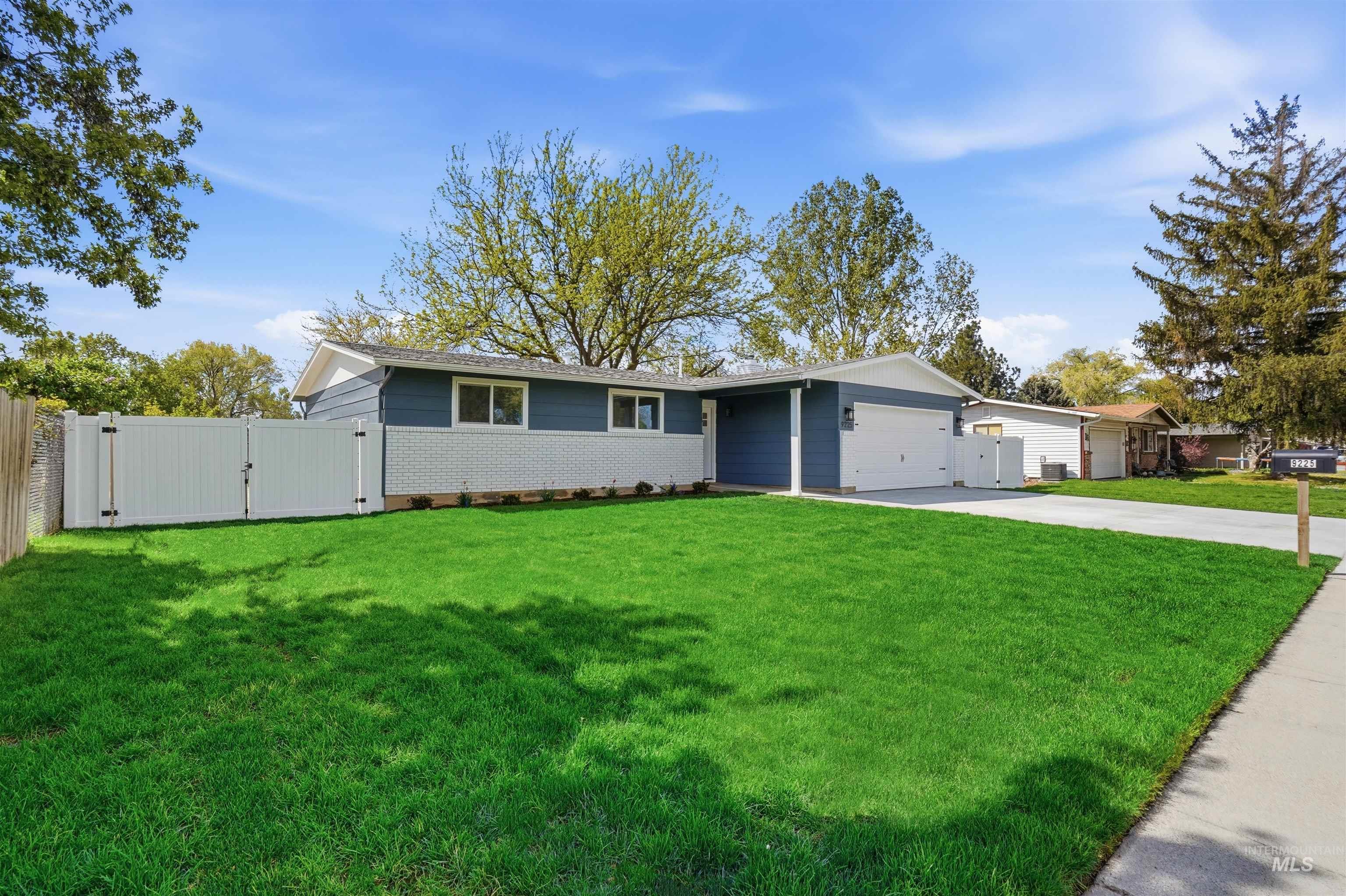 9225 W Landmark St, Boise, Idaho 83704, 3 Bedrooms, 2 Bathrooms, Residential For Sale, Price $455,000, 98982506