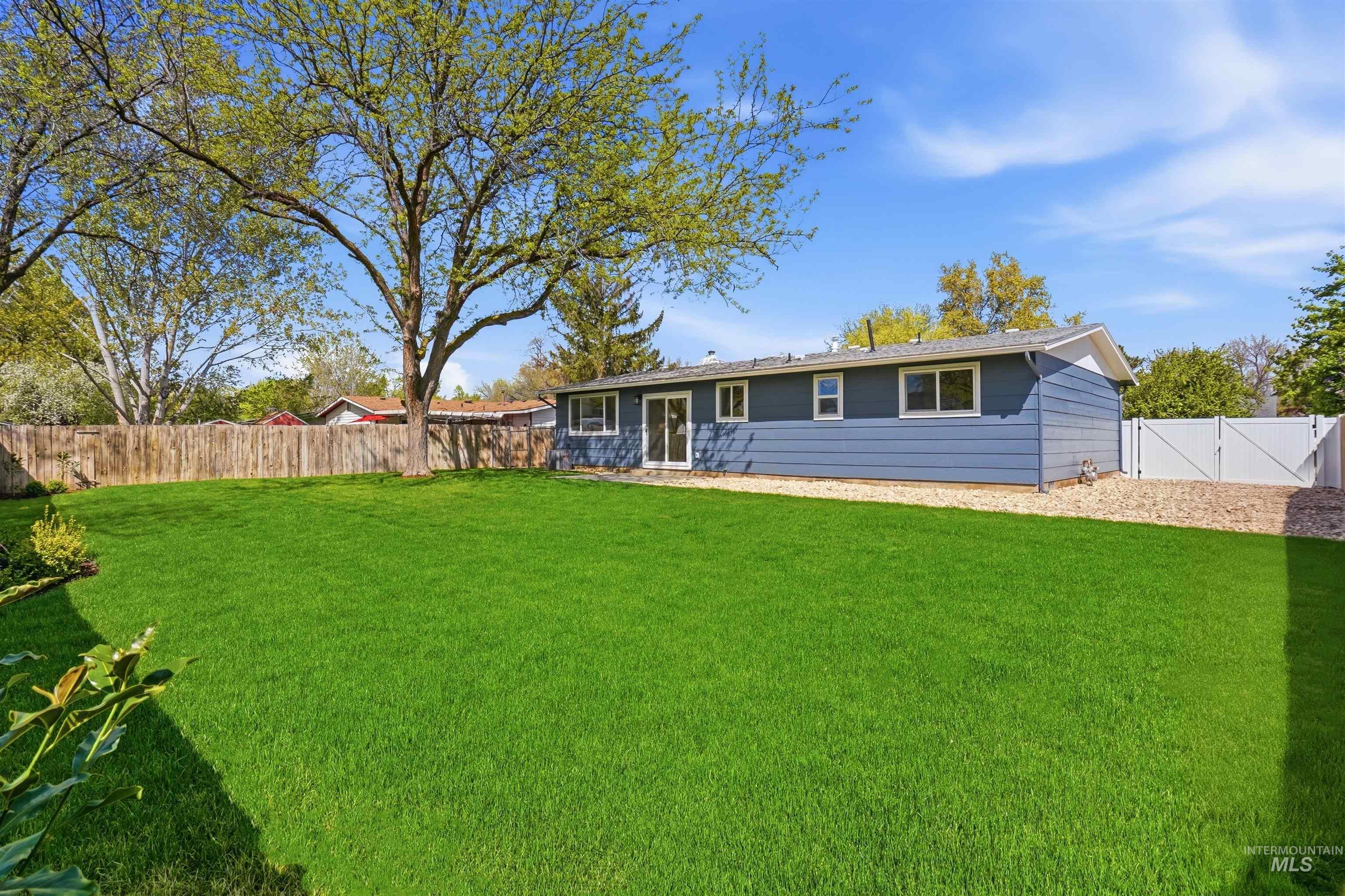 9225 W Landmark St, Boise, Idaho 83704, 3 Bedrooms, 2 Bathrooms, Residential For Sale, Price $455,000, 98982506