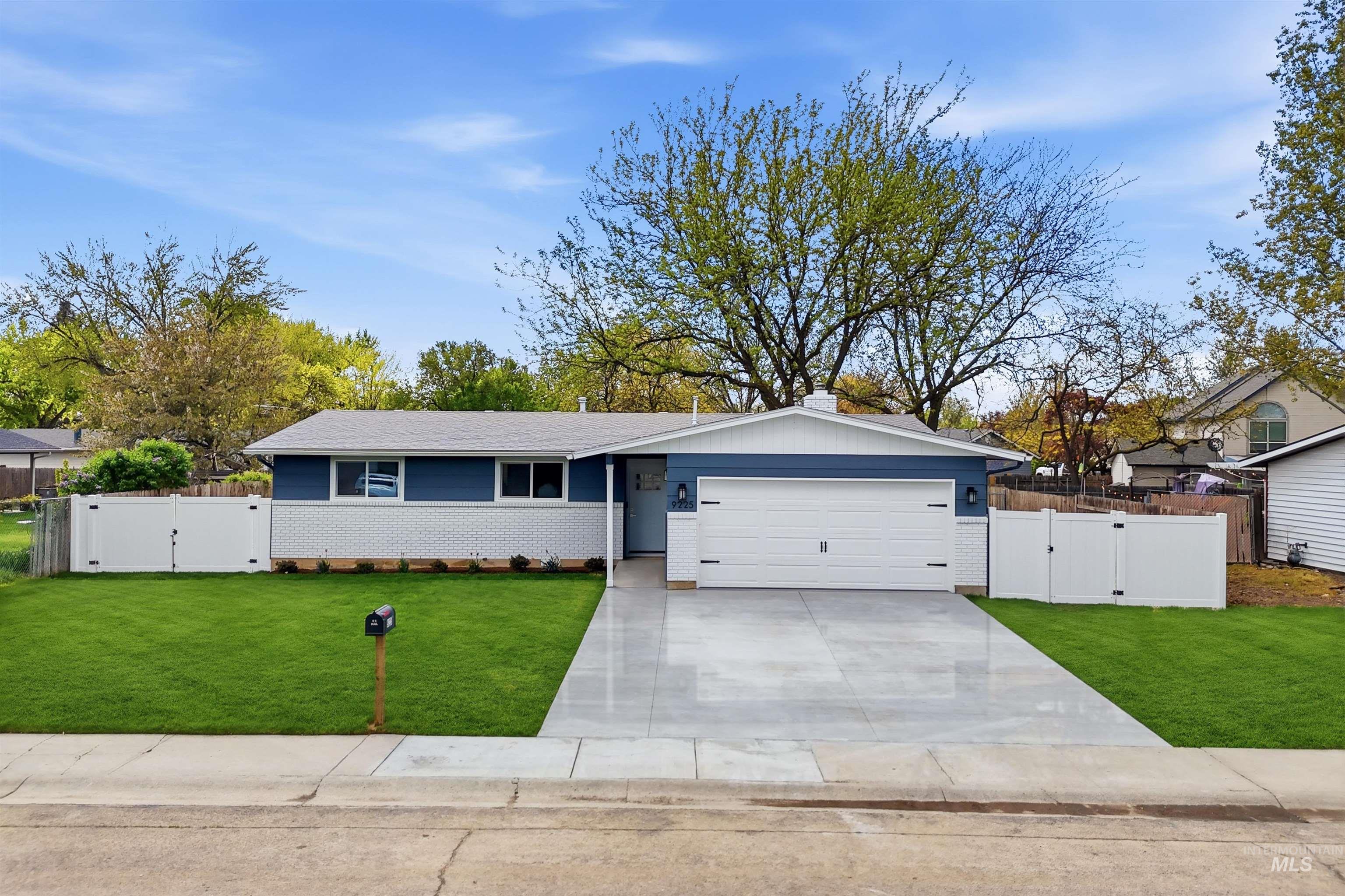 9225 W Landmark St, Boise, Idaho 83704, 3 Bedrooms, 2 Bathrooms, Residential For Sale, Price $455,000, 98982506