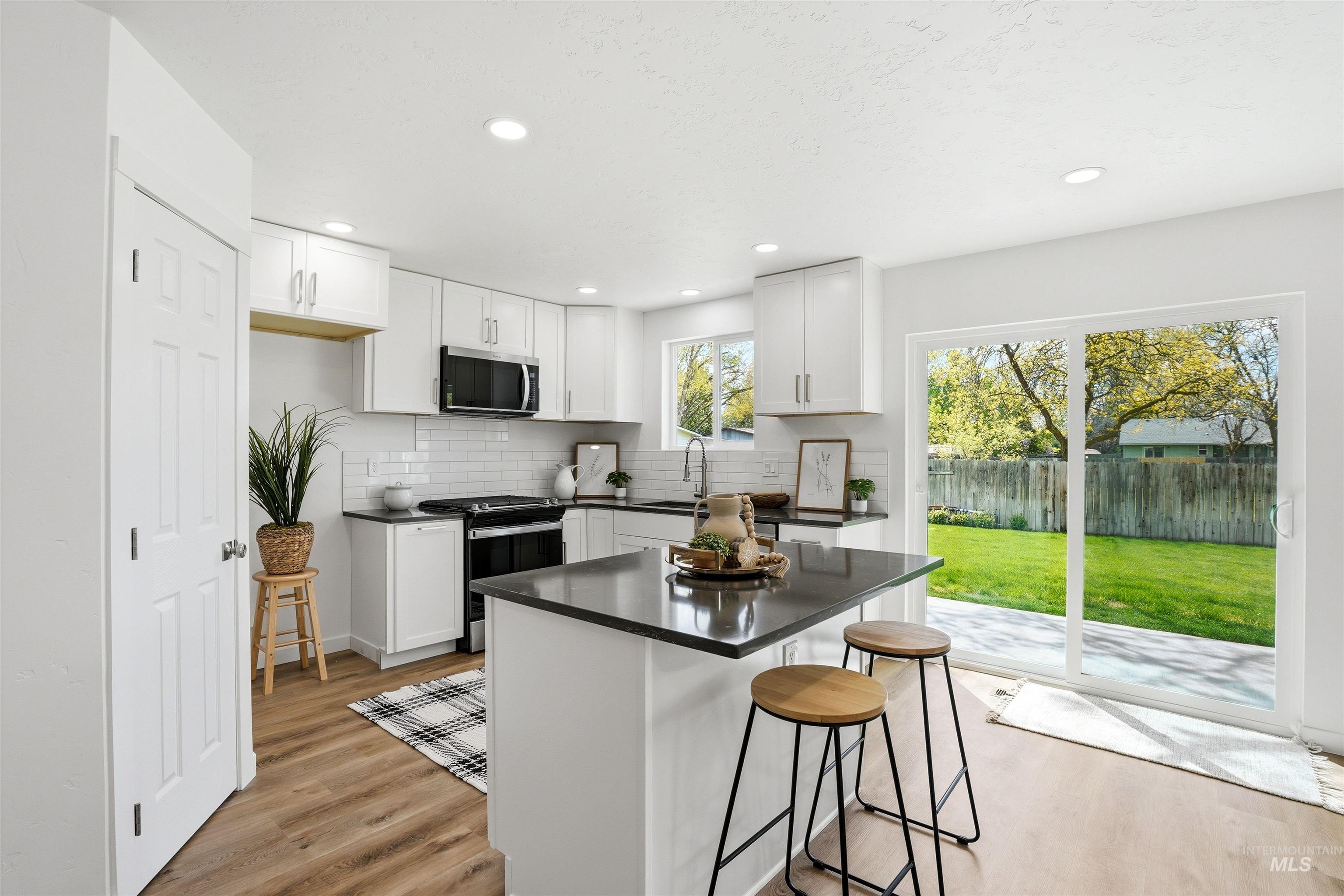 9225 W Landmark St, Boise, Idaho 83704, 3 Bedrooms, 2 Bathrooms, Residential For Sale, Price $455,000, 98982506