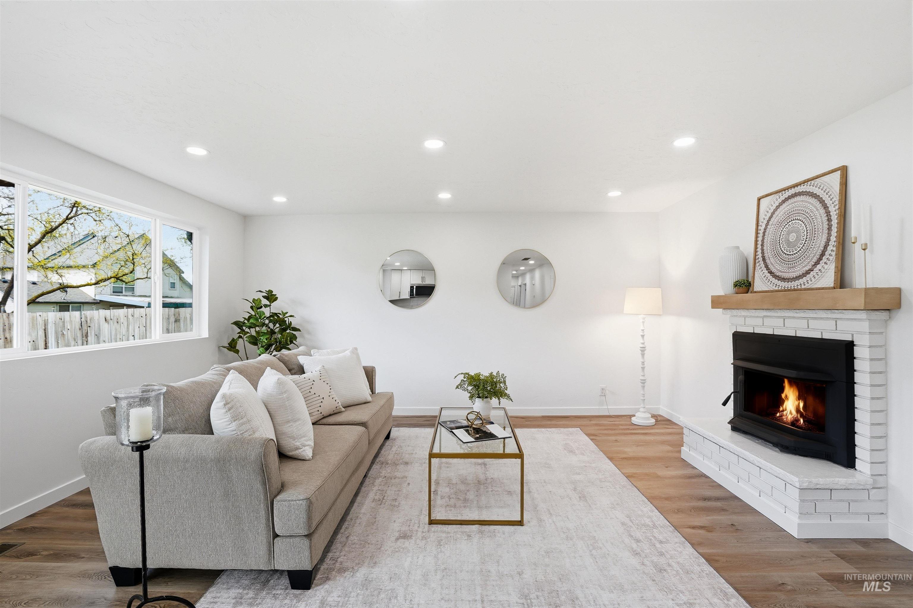 9225 W Landmark St, Boise, Idaho 83704, 3 Bedrooms, 2 Bathrooms, Residential For Sale, Price $455,000, 98982506