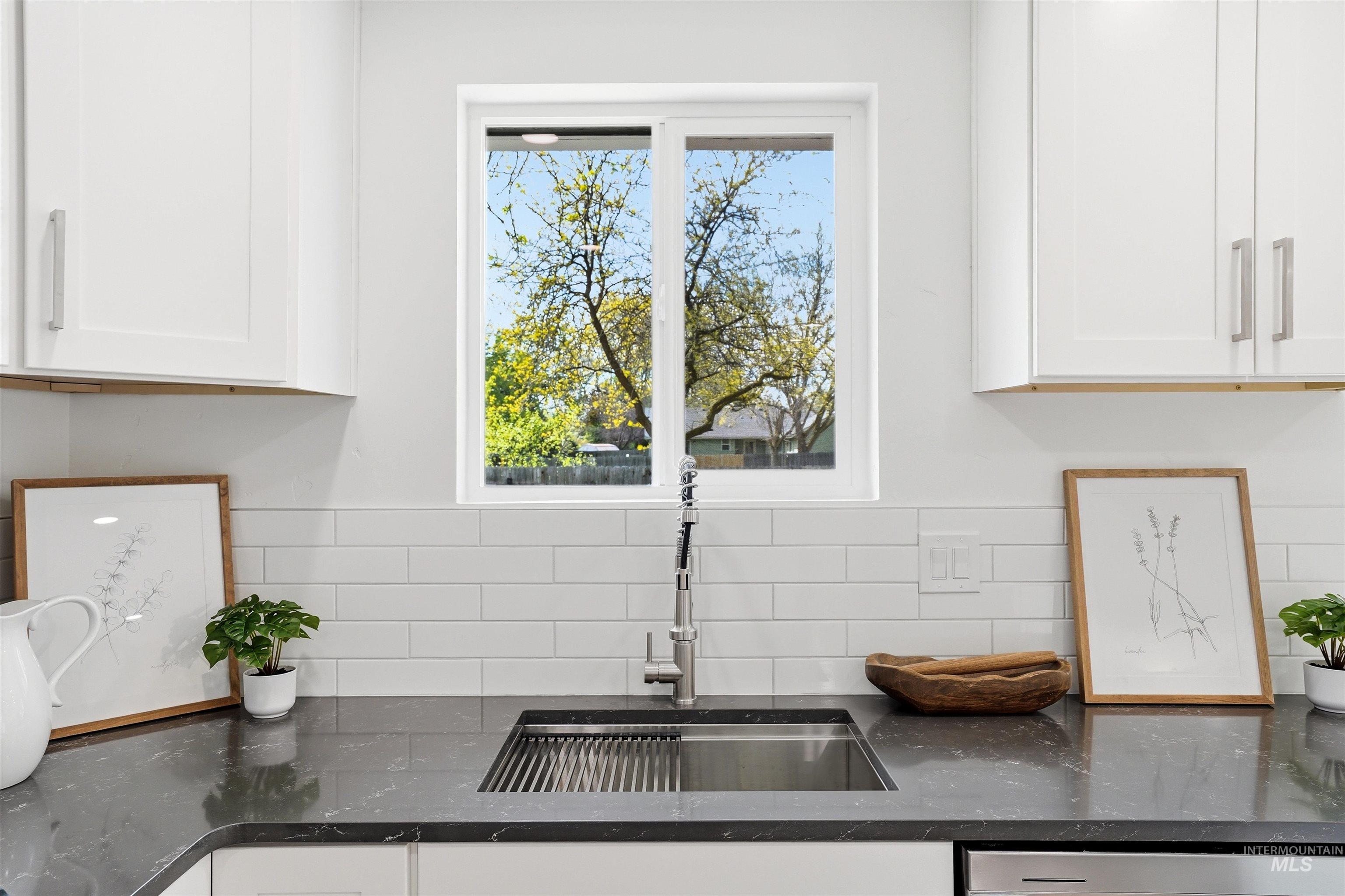 9225 W Landmark St, Boise, Idaho 83704, 3 Bedrooms, 2 Bathrooms, Residential For Sale, Price $455,000, 98982506