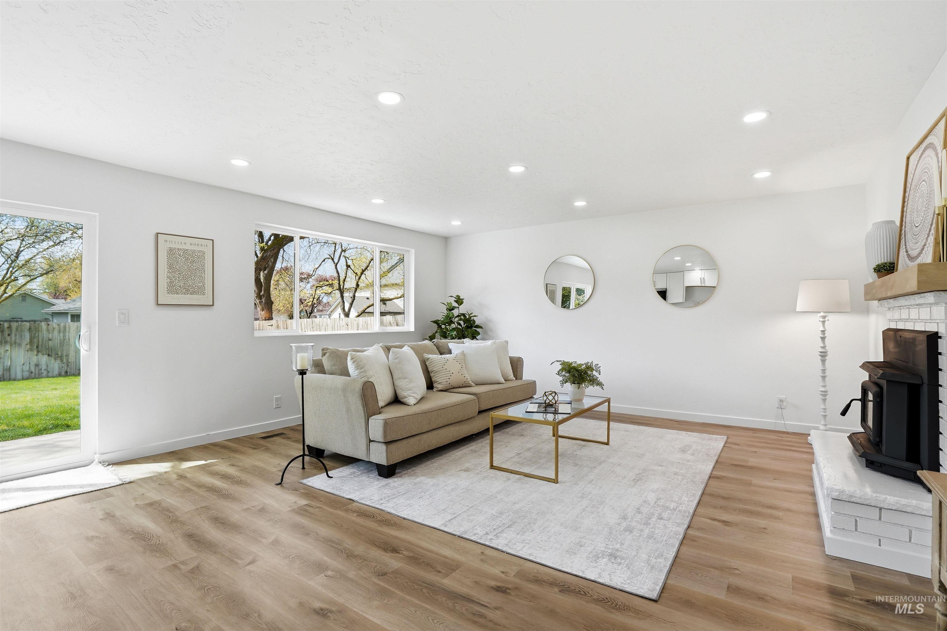 9225 W Landmark St, Boise, Idaho 83704, 3 Bedrooms, 2 Bathrooms, Residential For Sale, Price $455,000, 98982506