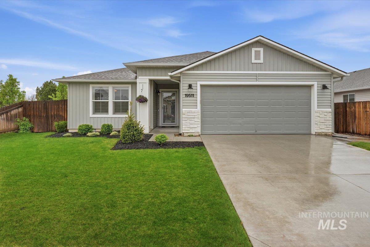 19511 Commonwealth Ave, Caldwell, Idaho 83605, 3 Bedrooms, 2 Bathrooms, Residential For Sale, Price $400,000, 98982507