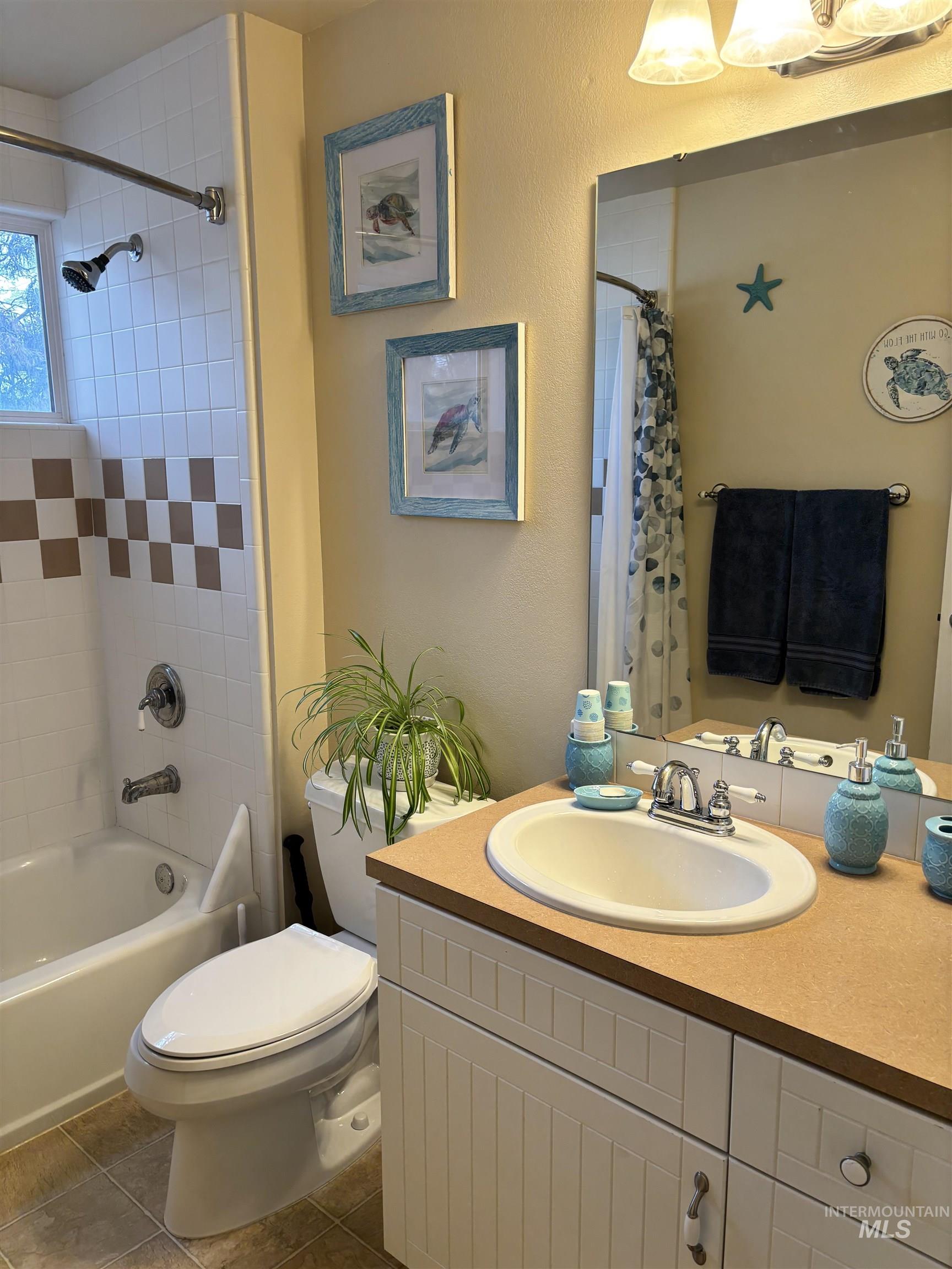 352 W Greensboro Ct, Boise, Idaho 83706, 4 Bedrooms, 3 Bathrooms, Residential For Sale, Price $659,000,MLS 98982509