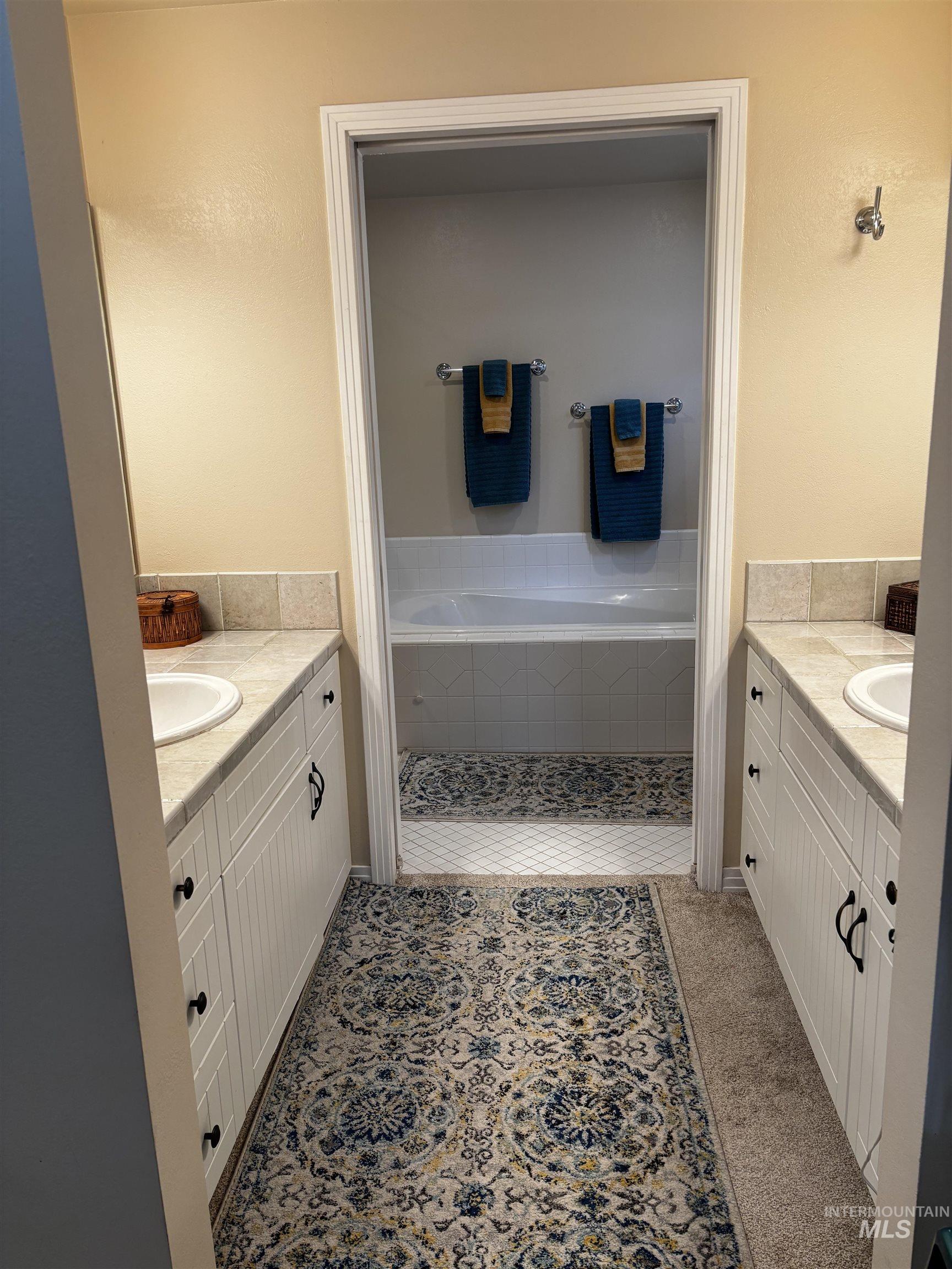 352 W Greensboro Ct, Boise, Idaho 83706, 4 Bedrooms, 3 Bathrooms, Residential For Sale, Price $659,000,MLS 98982509