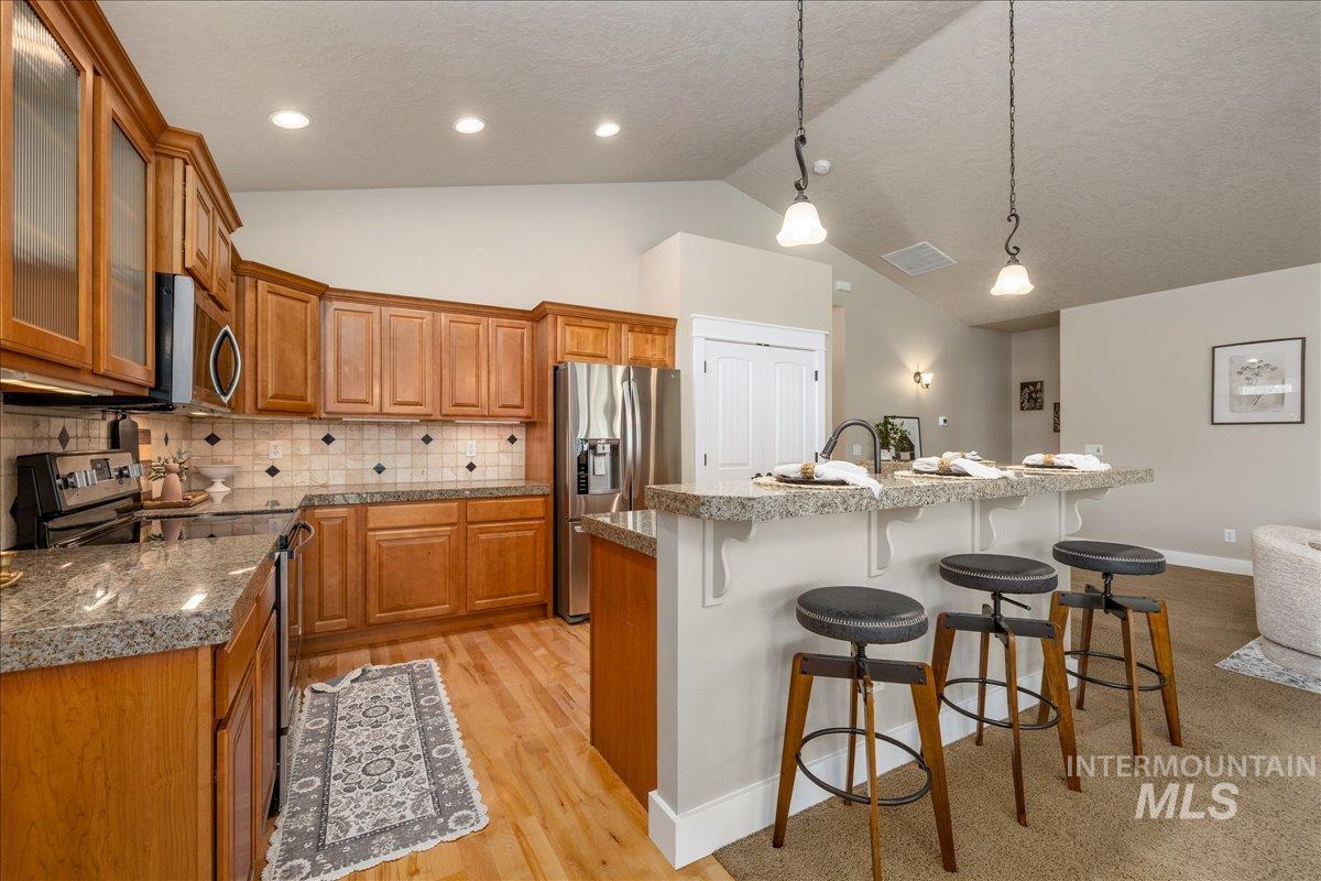 5710 W Grover, Boise, Idaho 83705, 3 Bedrooms, 2 Bathrooms, Residential For Sale, Price $539,900,MLS 98982511