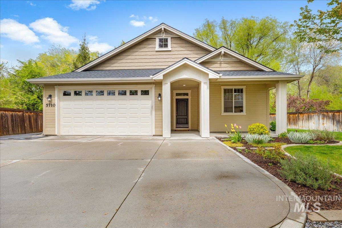 5710 W Grover, Boise, Idaho 83705, 3 Bedrooms, 2 Bathrooms, Residential For Sale, Price $539,900,MLS 98982511