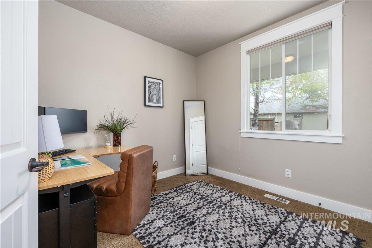 5710 W Grover, Boise, Idaho 83705, 3 Bedrooms, 2 Bathrooms, Residential For Sale, Price $539,900,MLS 98982511