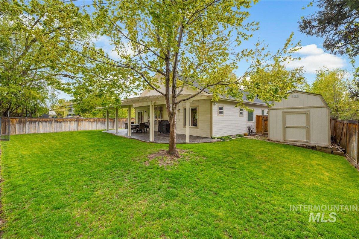 5710 W Grover, Boise, Idaho 83705, 3 Bedrooms, 2 Bathrooms, Residential For Sale, Price $539,900,MLS 98982511