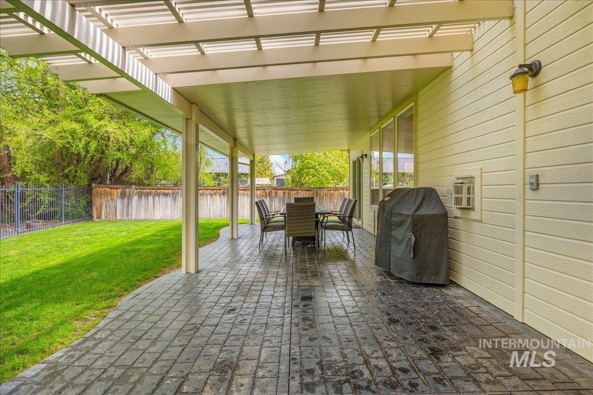 5710 W Grover, Boise, Idaho 83705, 3 Bedrooms, 2 Bathrooms, Residential For Sale, Price $539,900,MLS 98982511