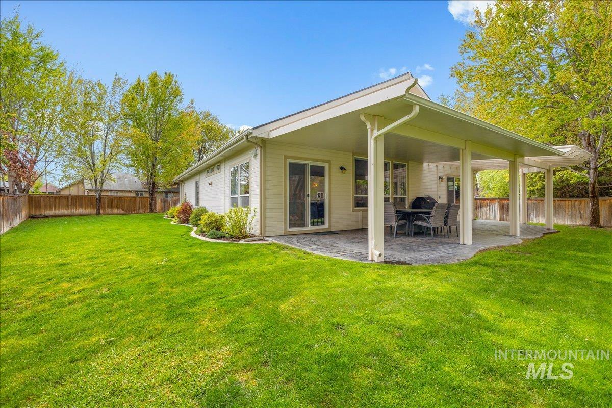 5710 W Grover, Boise, Idaho 83705, 3 Bedrooms, 2 Bathrooms, Residential For Sale, Price $539,900,MLS 98982511