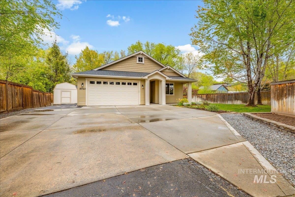 5710 W Grover, Boise, Idaho 83705, 3 Bedrooms, 2 Bathrooms, Residential For Sale, Price $539,900,MLS 98982511