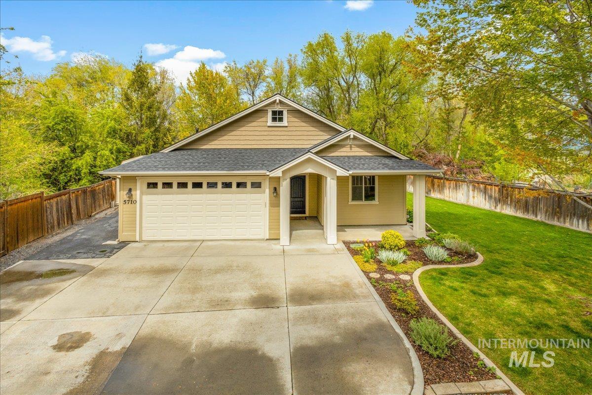 5710 W Grover, Boise, Idaho 83705, 3 Bedrooms, 2 Bathrooms, Residential For Sale, Price $539,900,MLS 98982511